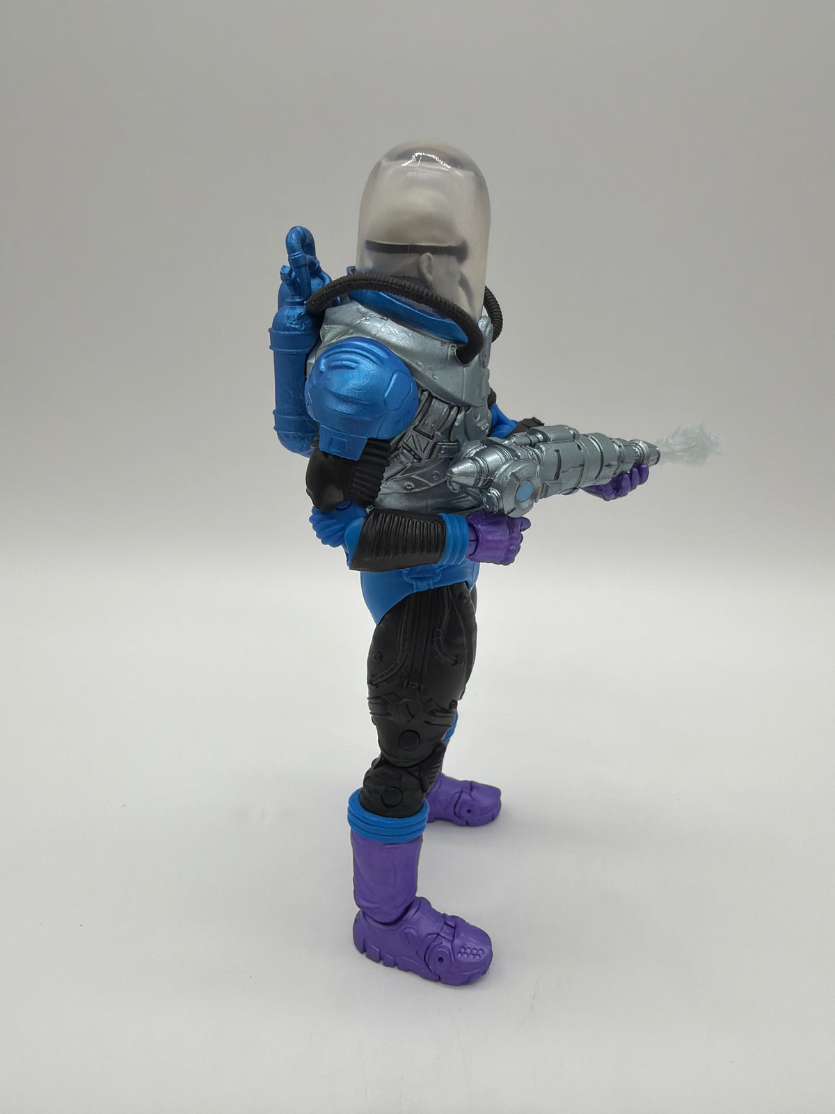 McFarlane Toys 2024 DC Multiverse Mr. Freeze 7” Inch, photo 4 of 5