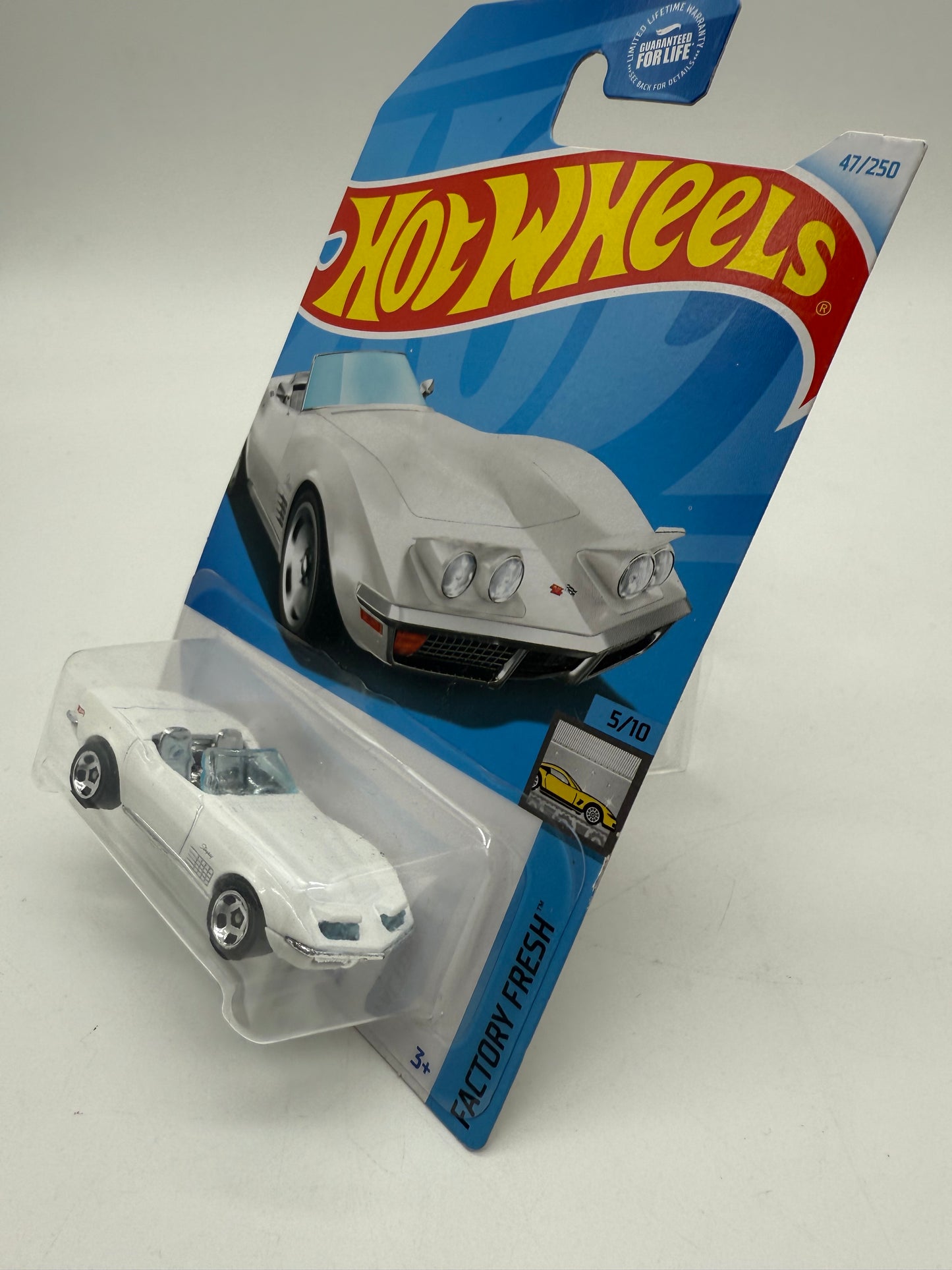 Hot Wheels '72 Stingray Convertible 2021 Mattel