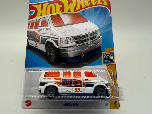 Hot Wheels Dodge Van 2021 Mattel (White)
