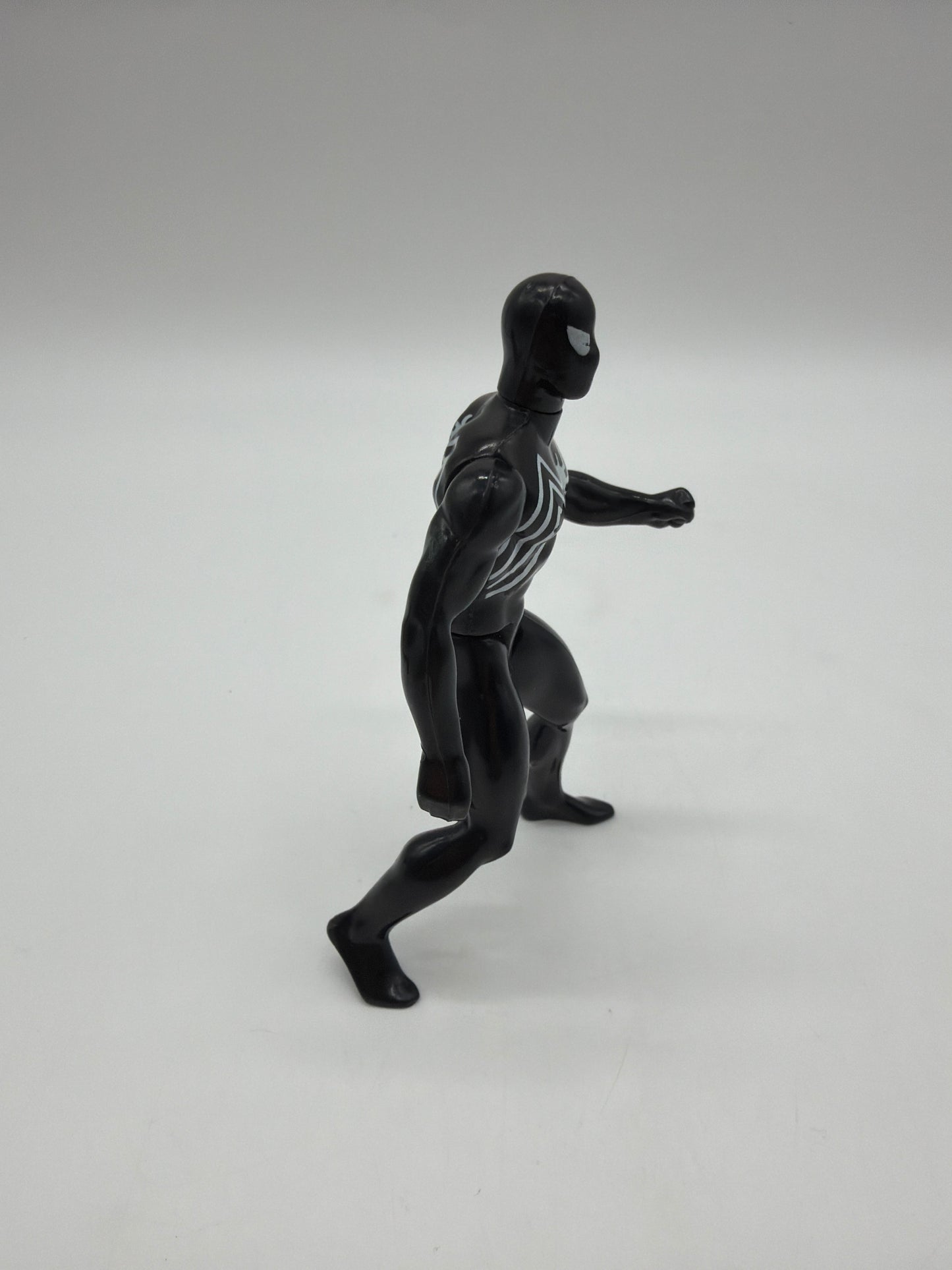 Mattel 1984 Marvel Super Heroes Secret Wars Black Suit Spider-Man 4.5" Action Figure