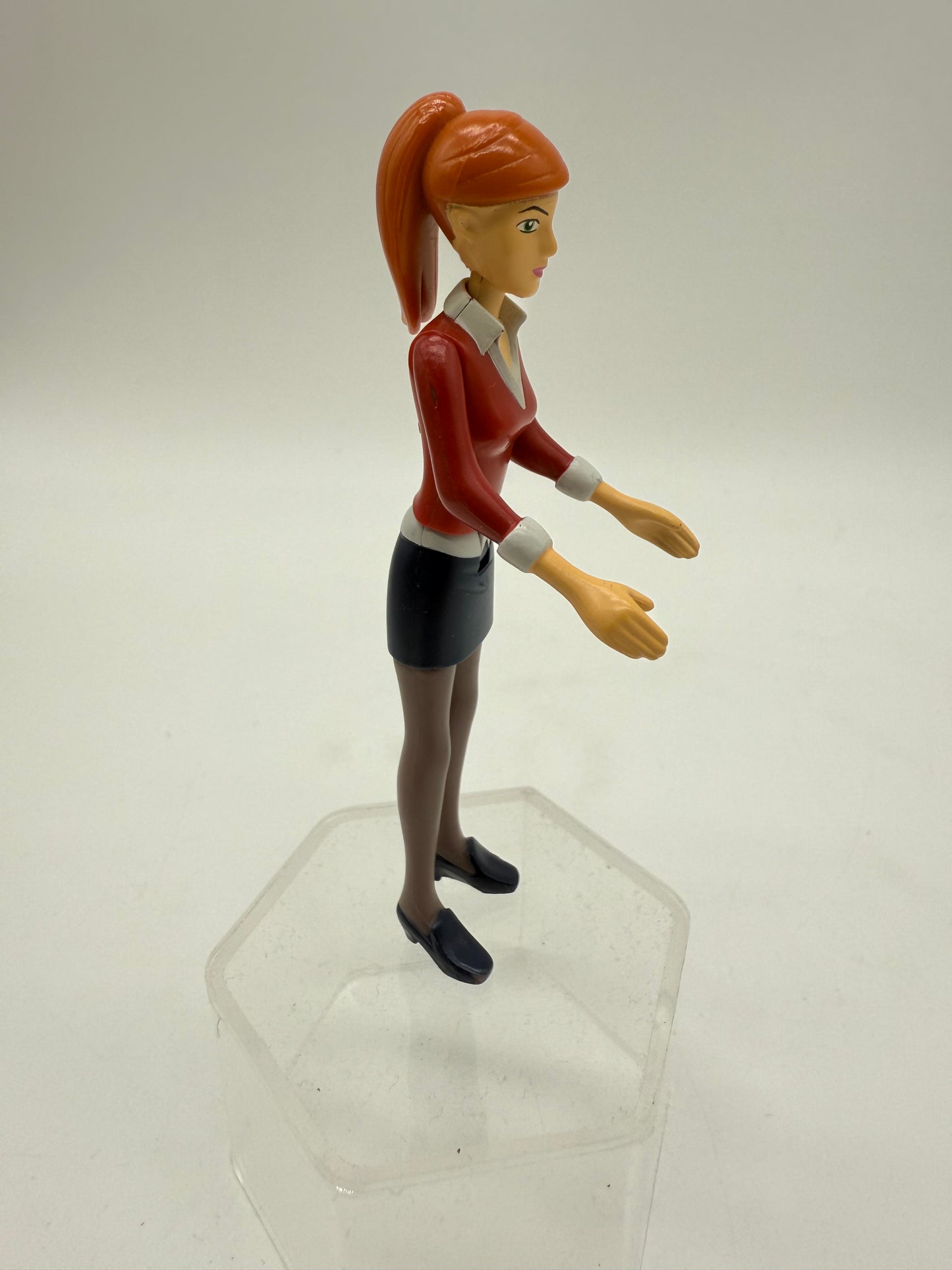 Bandai 2010 Ban 10 Ultimate Alien Gwen