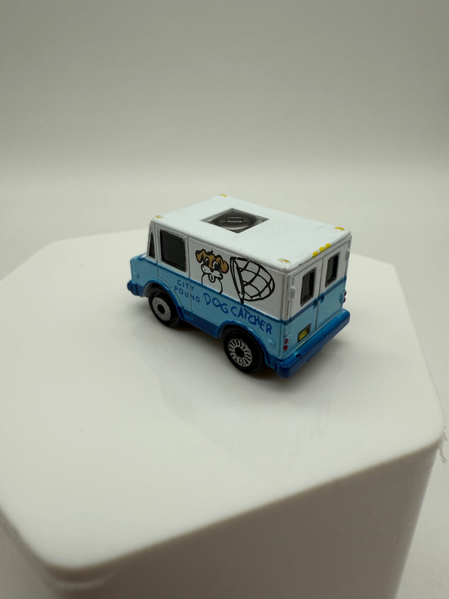 Galoob 1990 Micro Machines Private Eyes Dog Catcher
