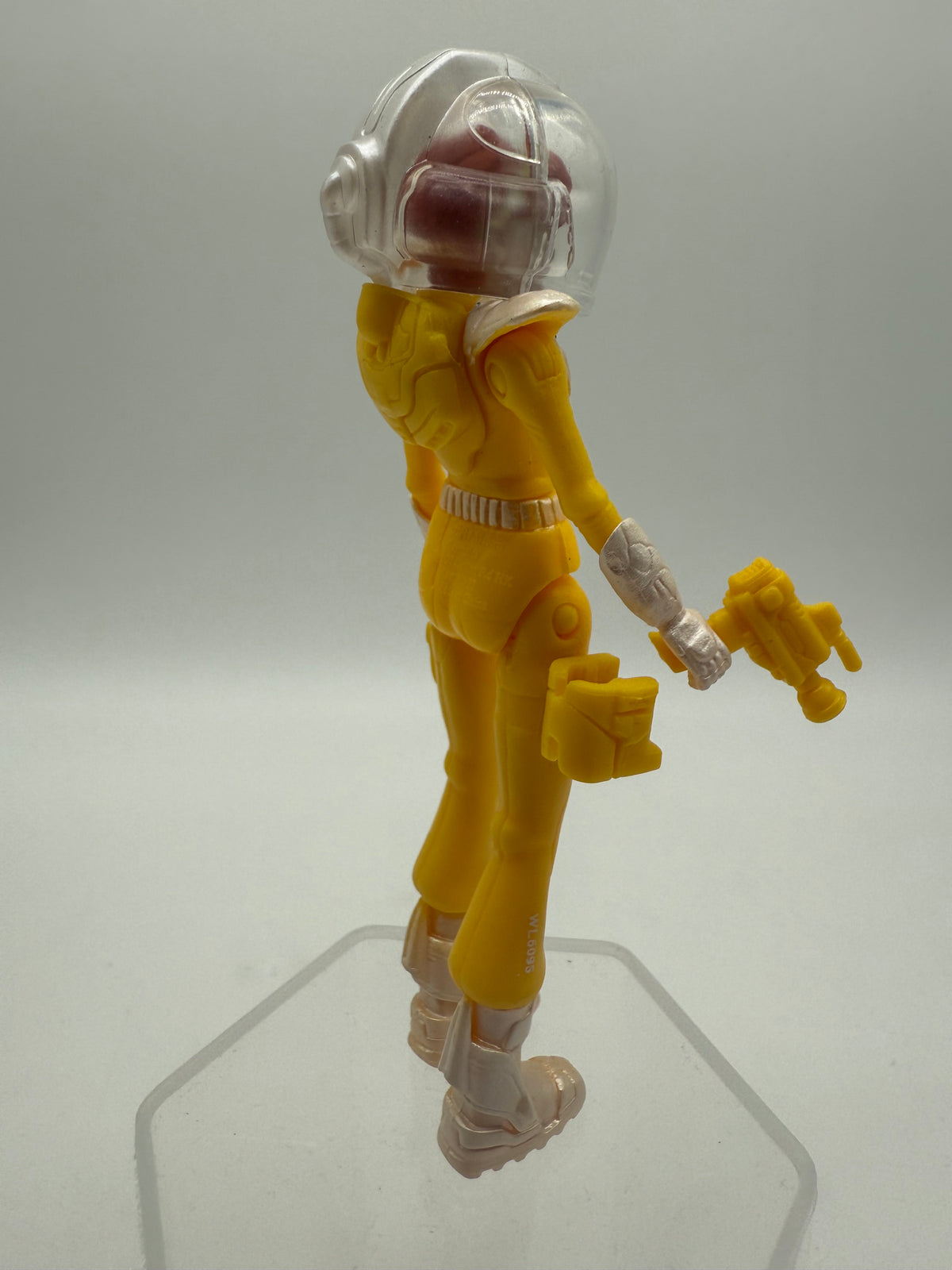 Playmates 2016 TMNT Dimensions X "Space Comrade" April O'Neil, photo 3 of 6
