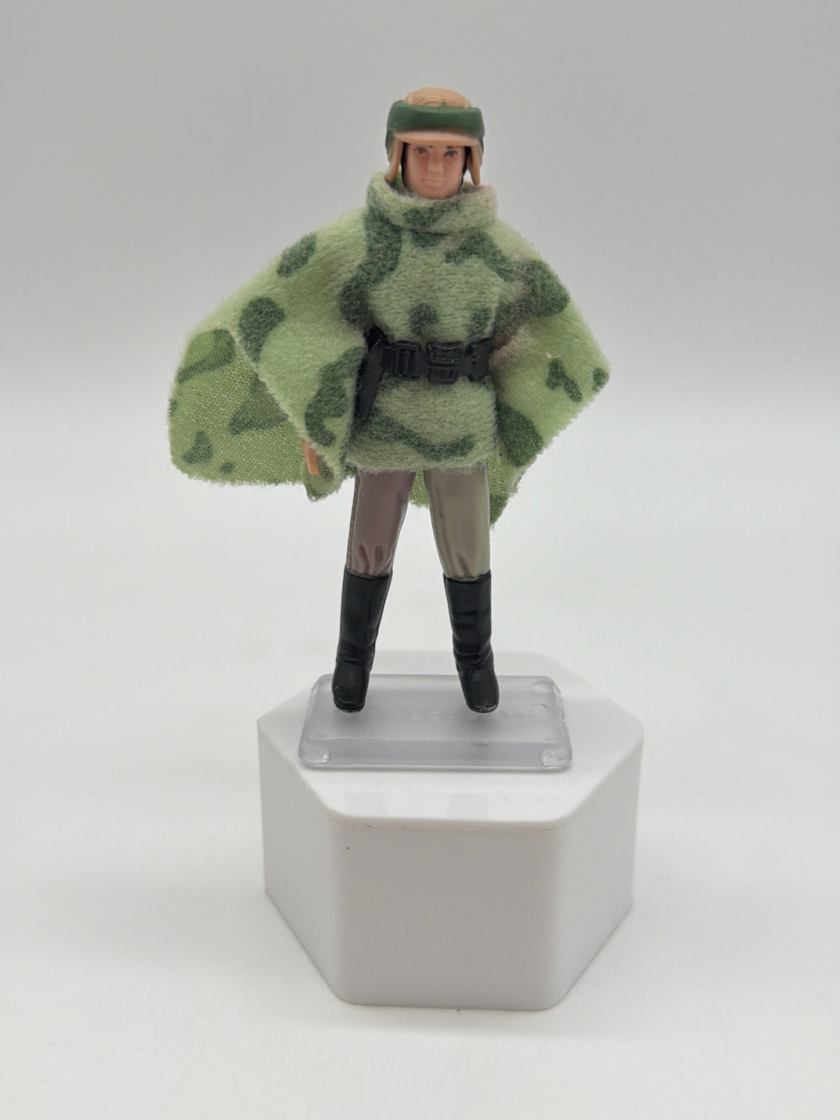 Kenner 1984 Star Wars Princess Leia Organa (In Combat Poncho), photo 1 of 5