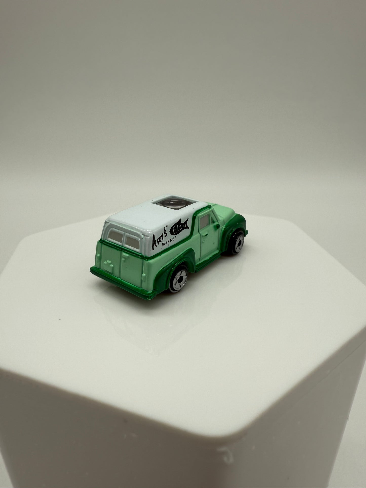 Galoob 1990 Micro Machines Private Eyes Ford '50's Panel Truck Arts Fish Market