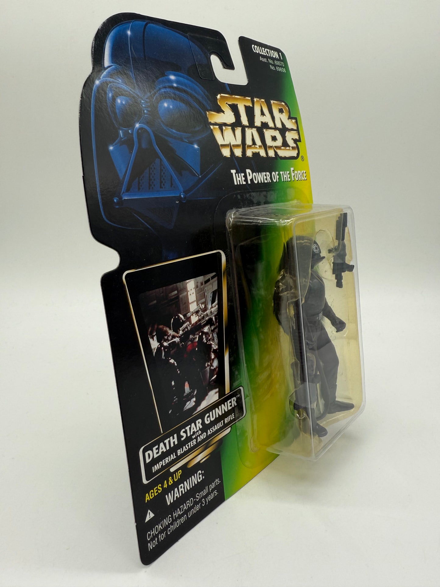 Kenner 1996 Star Wars The Power of the Force Death Star Gunner (non-holo)