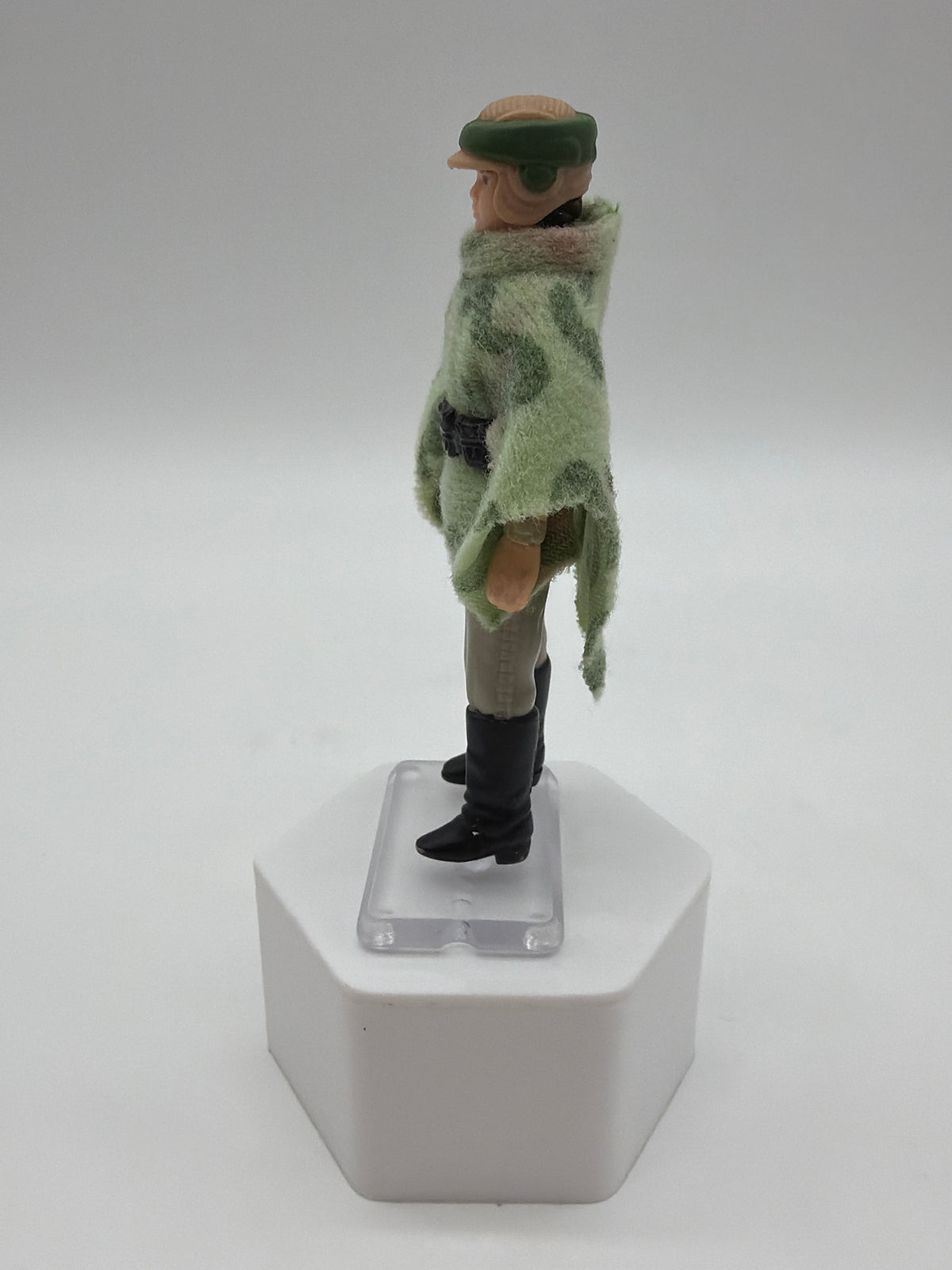 Kenner 1984 Star Wars Princess Leia Organa (In Combat Poncho), photo 2 of 5