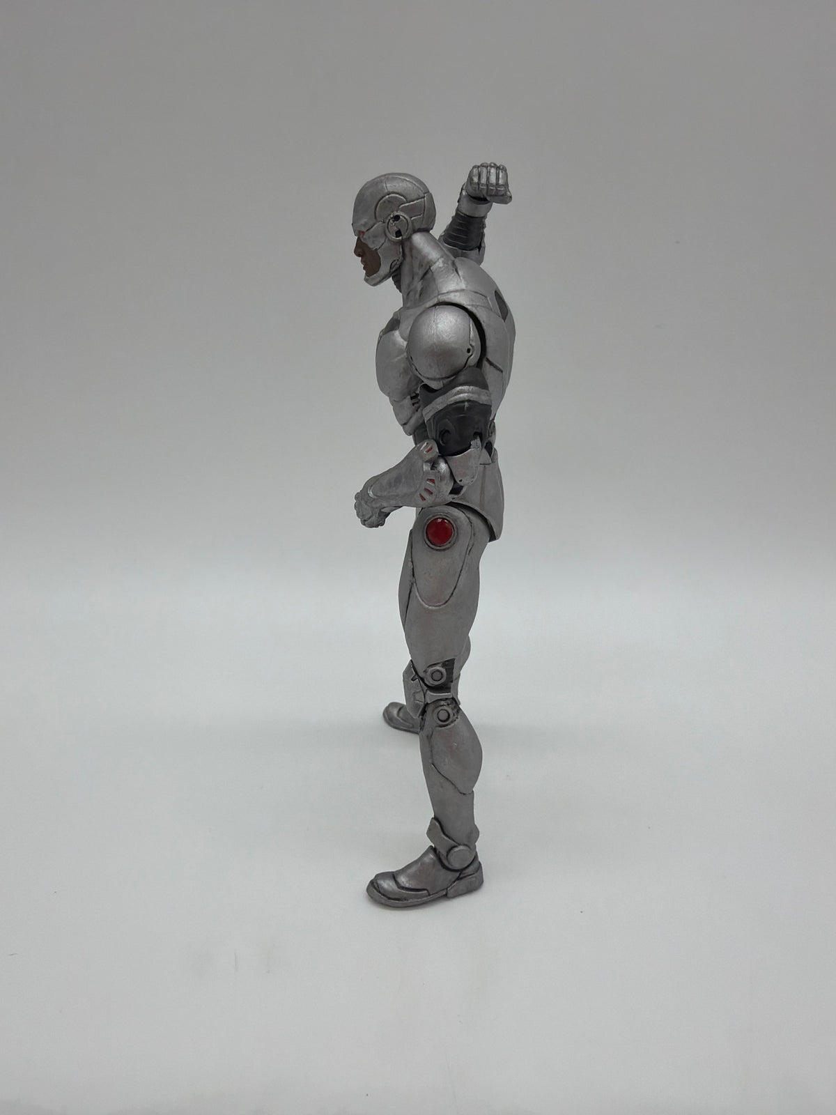 DC Collectibles 2017 DC Icons Cyborg Forever Evil Deluxe 6-Inch, photo 3 of 4