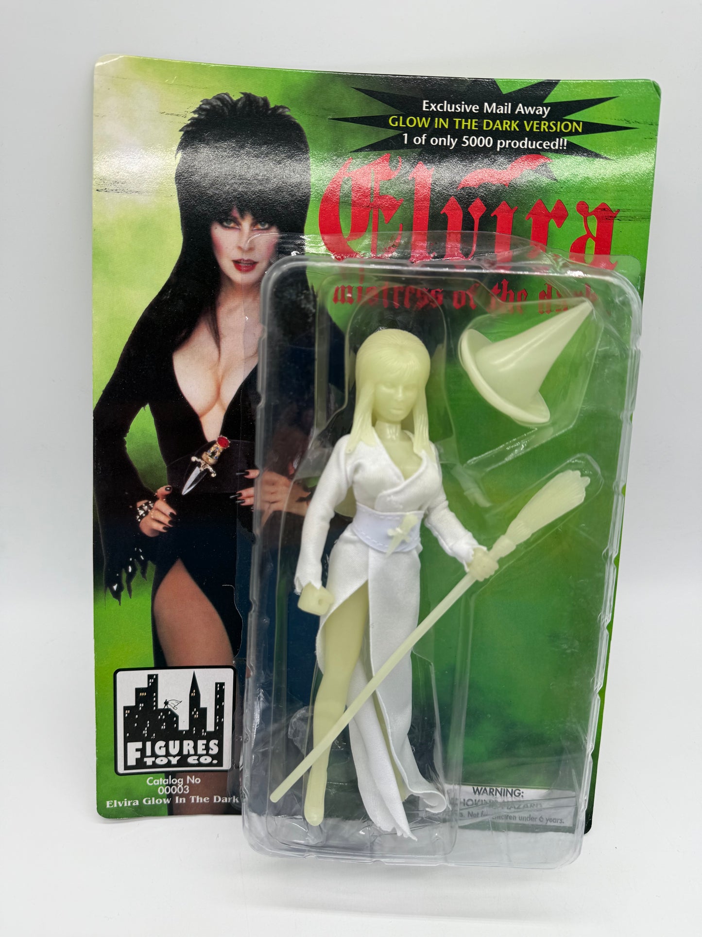 1 of only 5000 Exclusive Mail Away Elvira Glow in The Dark Figure 1998 Figures Toy Company