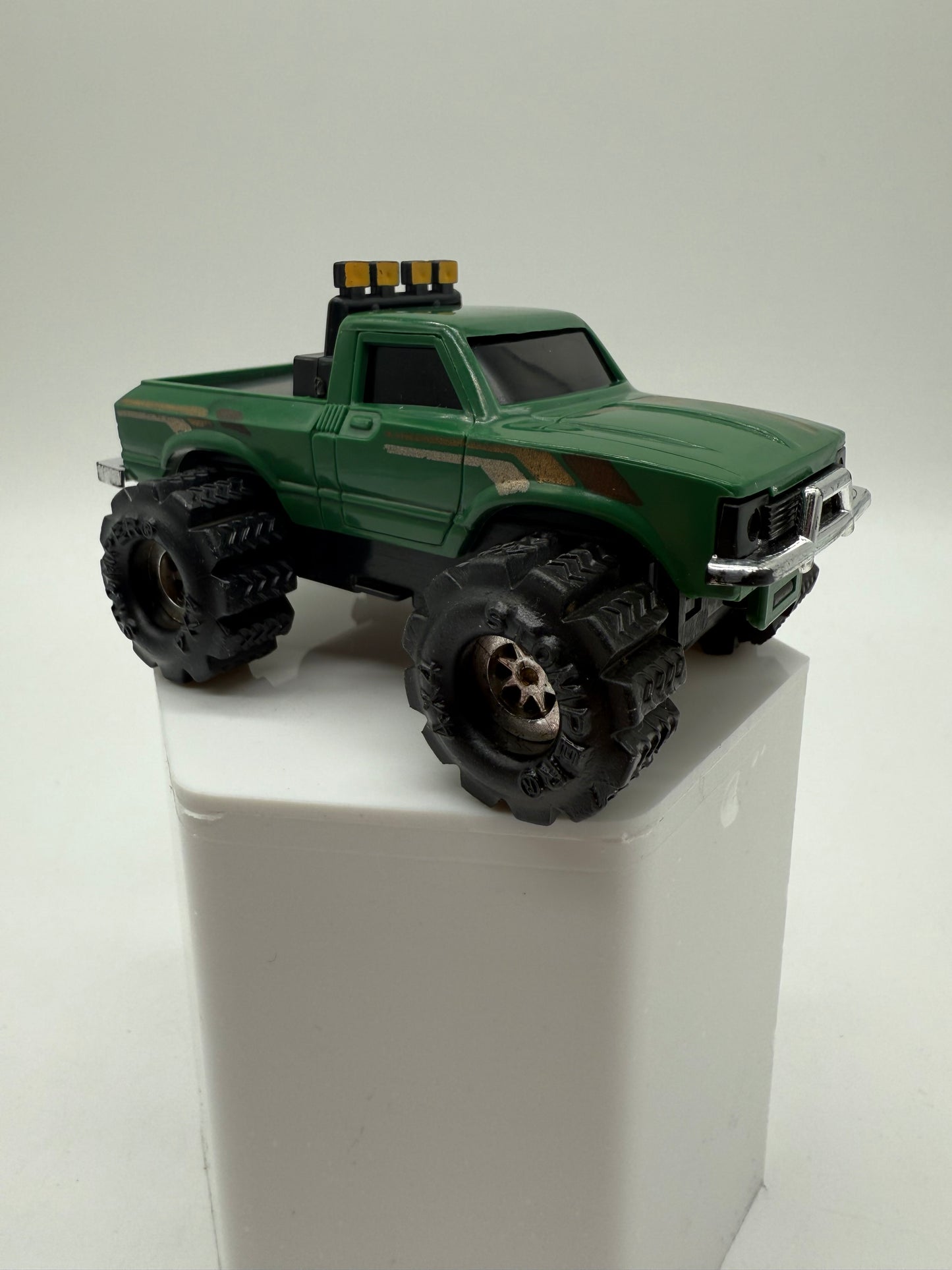Schaper 1981 Stomper 4x4 Toyota SR5 Pickup Truck
