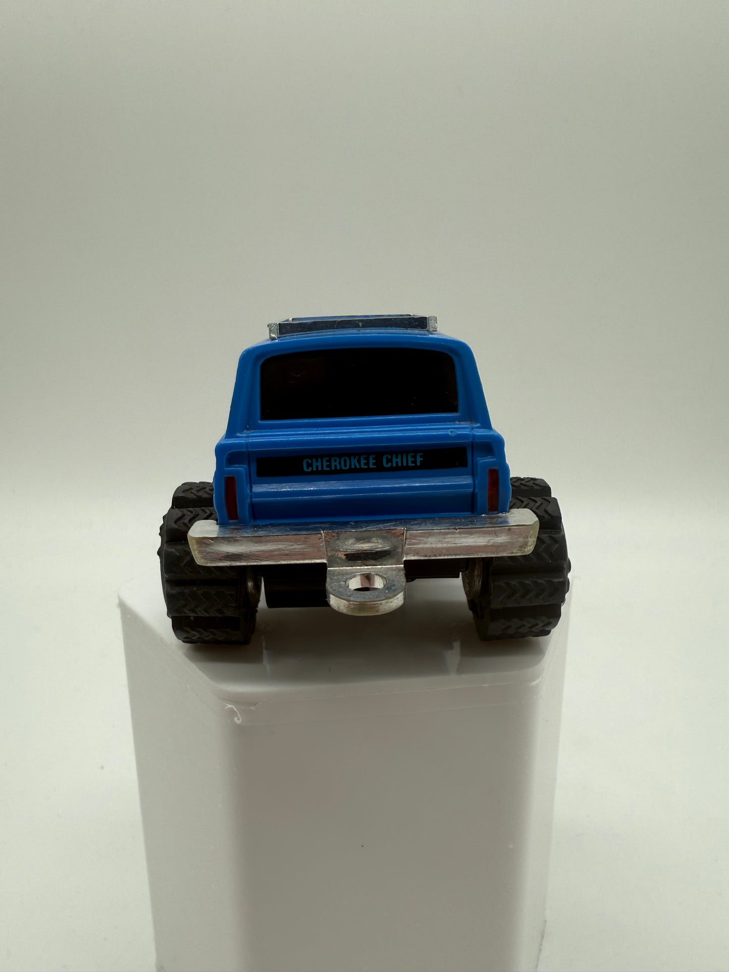 Schaper 1983 Stomper Jeep Blue Cherokee Chief