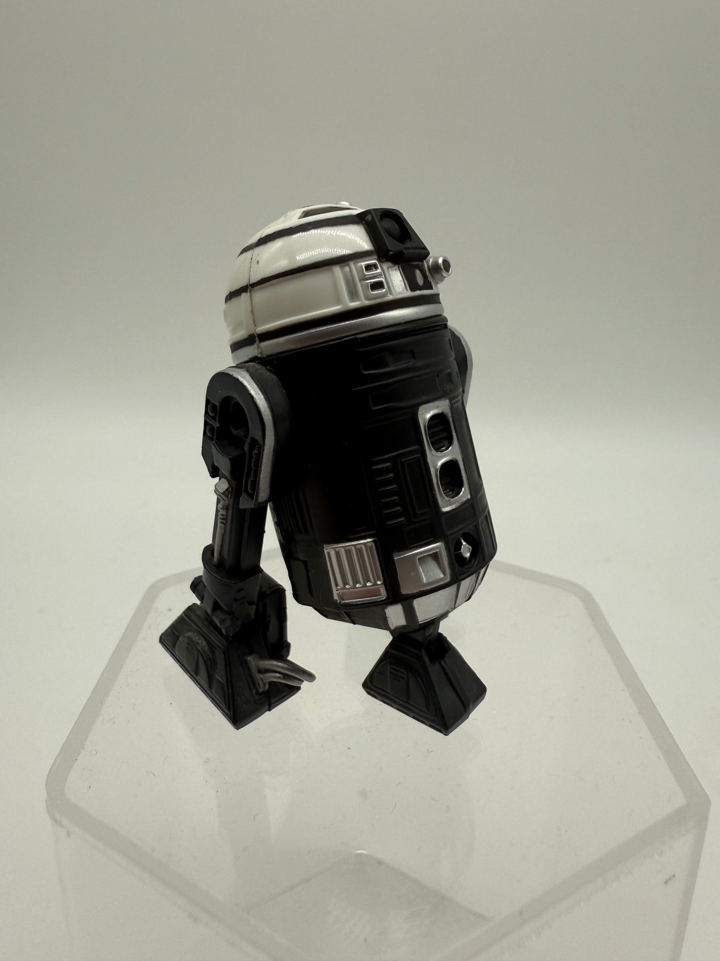 Star Wars Astromech Droid R2-X2 2005 Hasbro