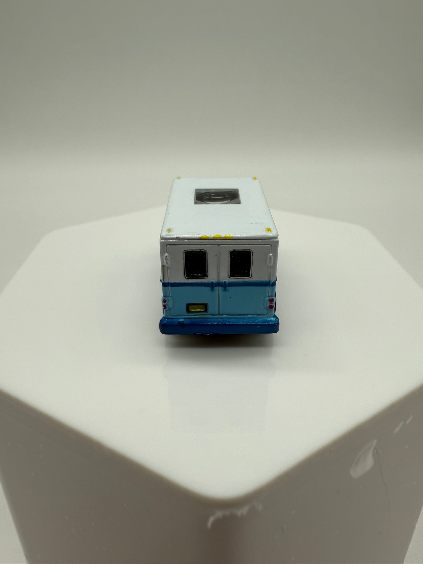 Galoob 1990 Micro Machines Private Eyes Dog Catcher