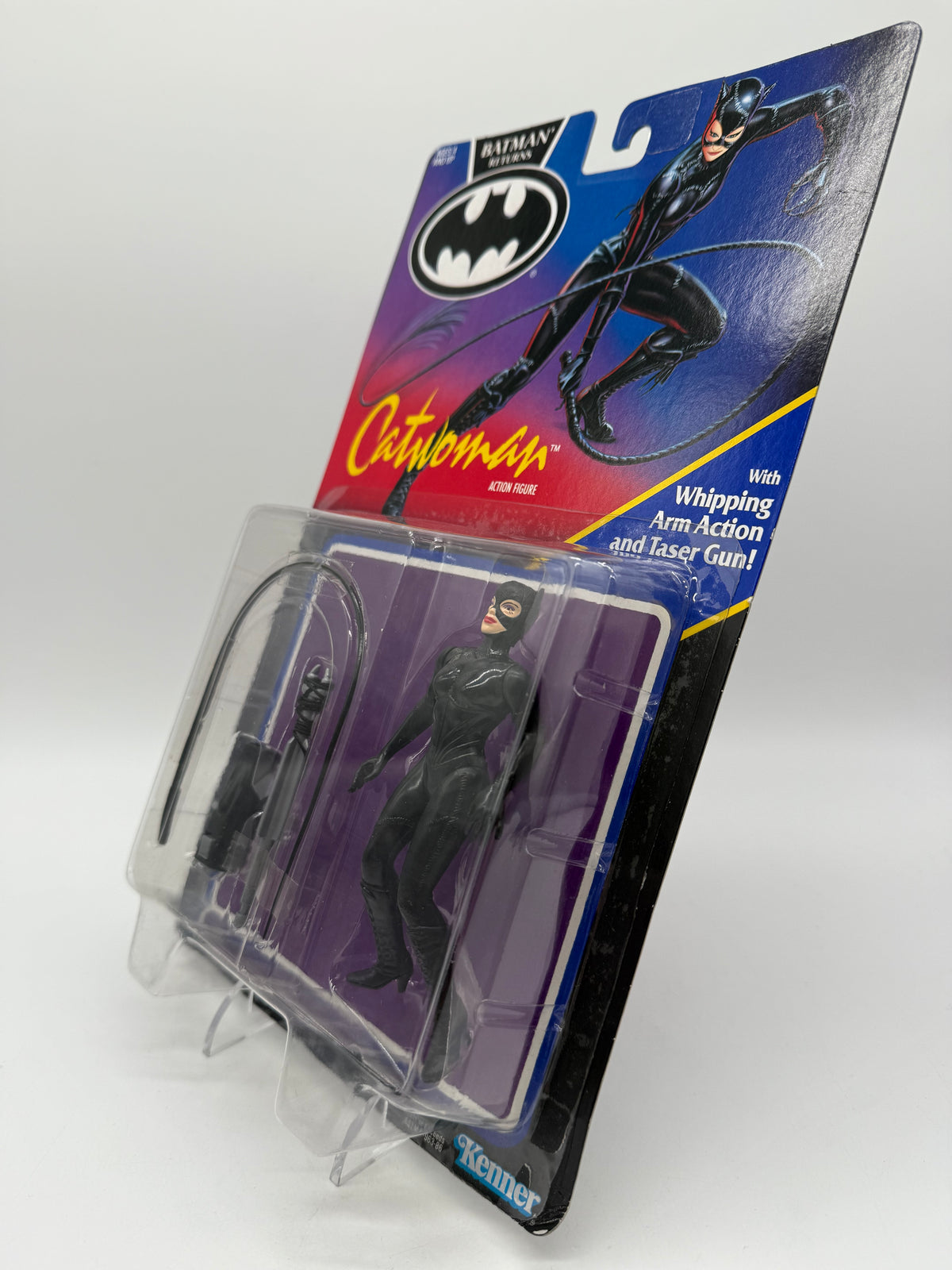 Kenner 1991 Batman Returns Catwoman (With Whipping Arm Action and Taser Gun), photo 3 of 3