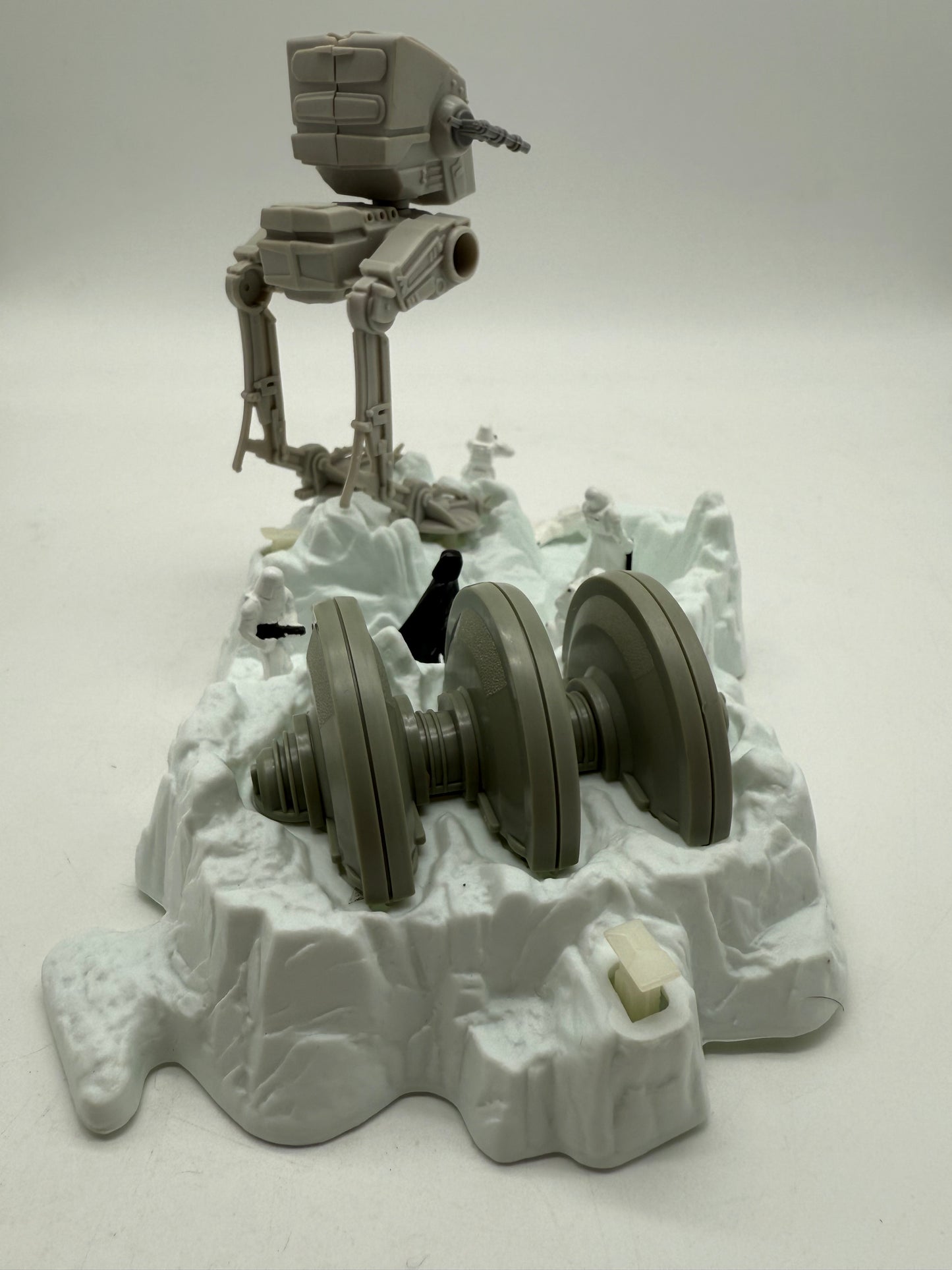 Star Wars Micro Hoth Generator Attack Action Play set 1982 Kenner