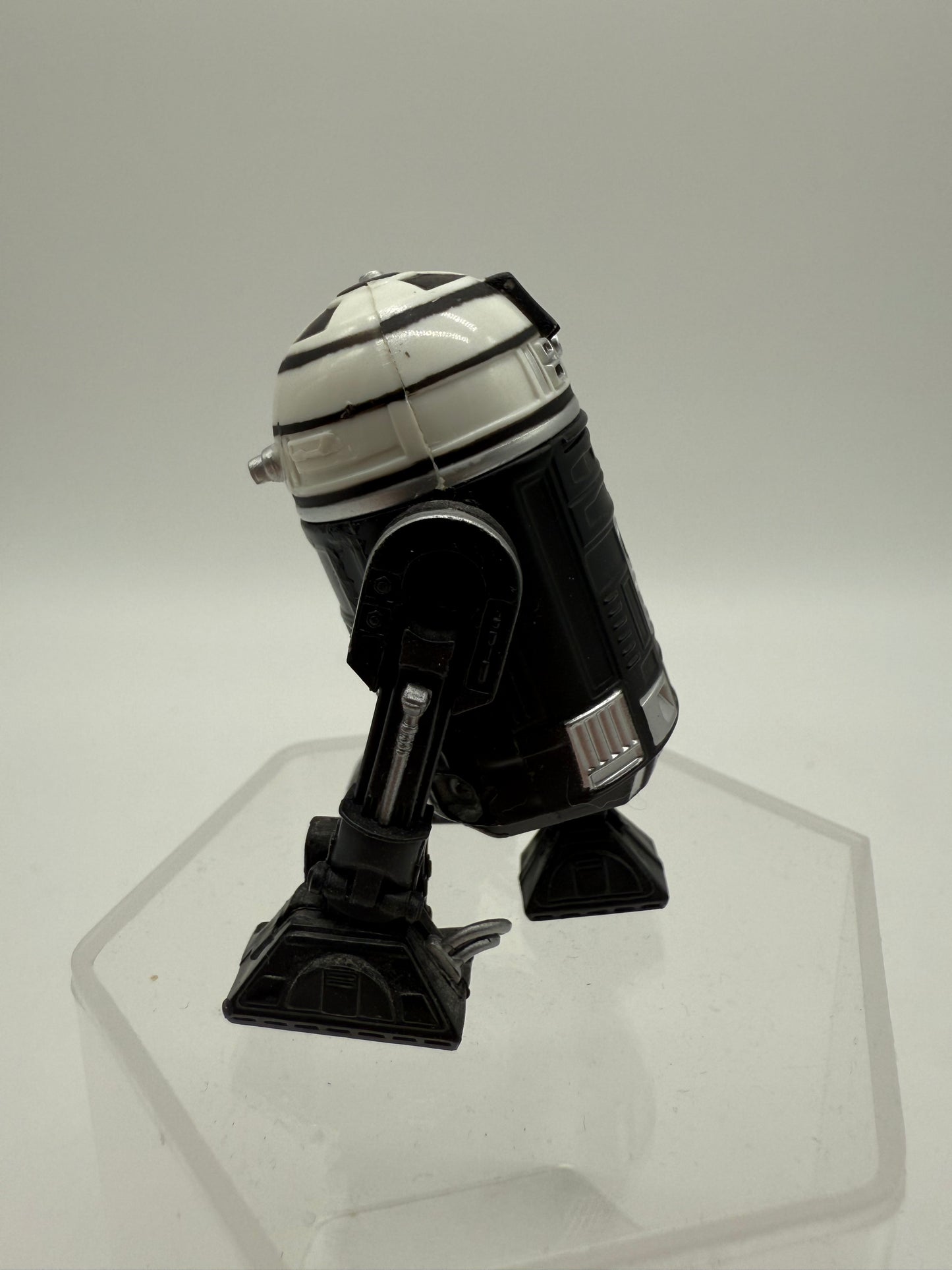 Star Wars Astromech Droid R2-X2 2005 Hasbro