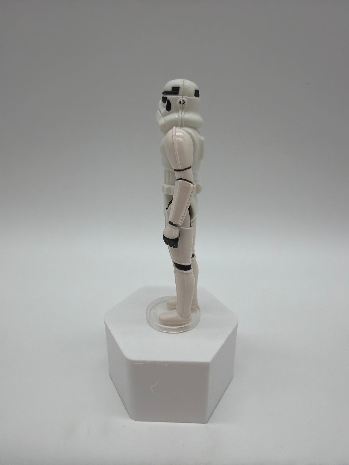 Kenner 1977 Star Wars Stormtrooper, photo 2 of 5