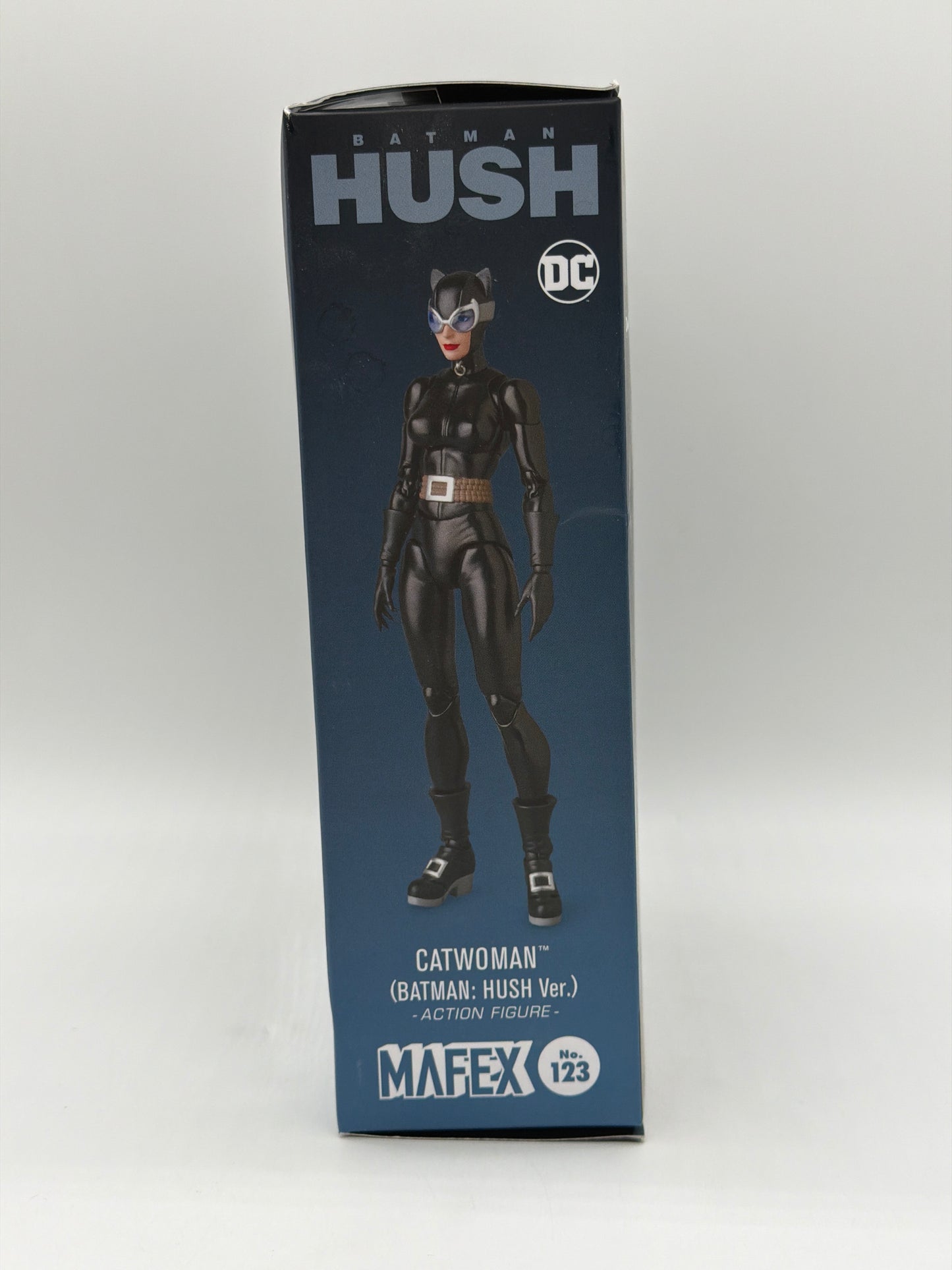Medicom Toy MAFEX Batman HUSH Version Number 123 Catwoman