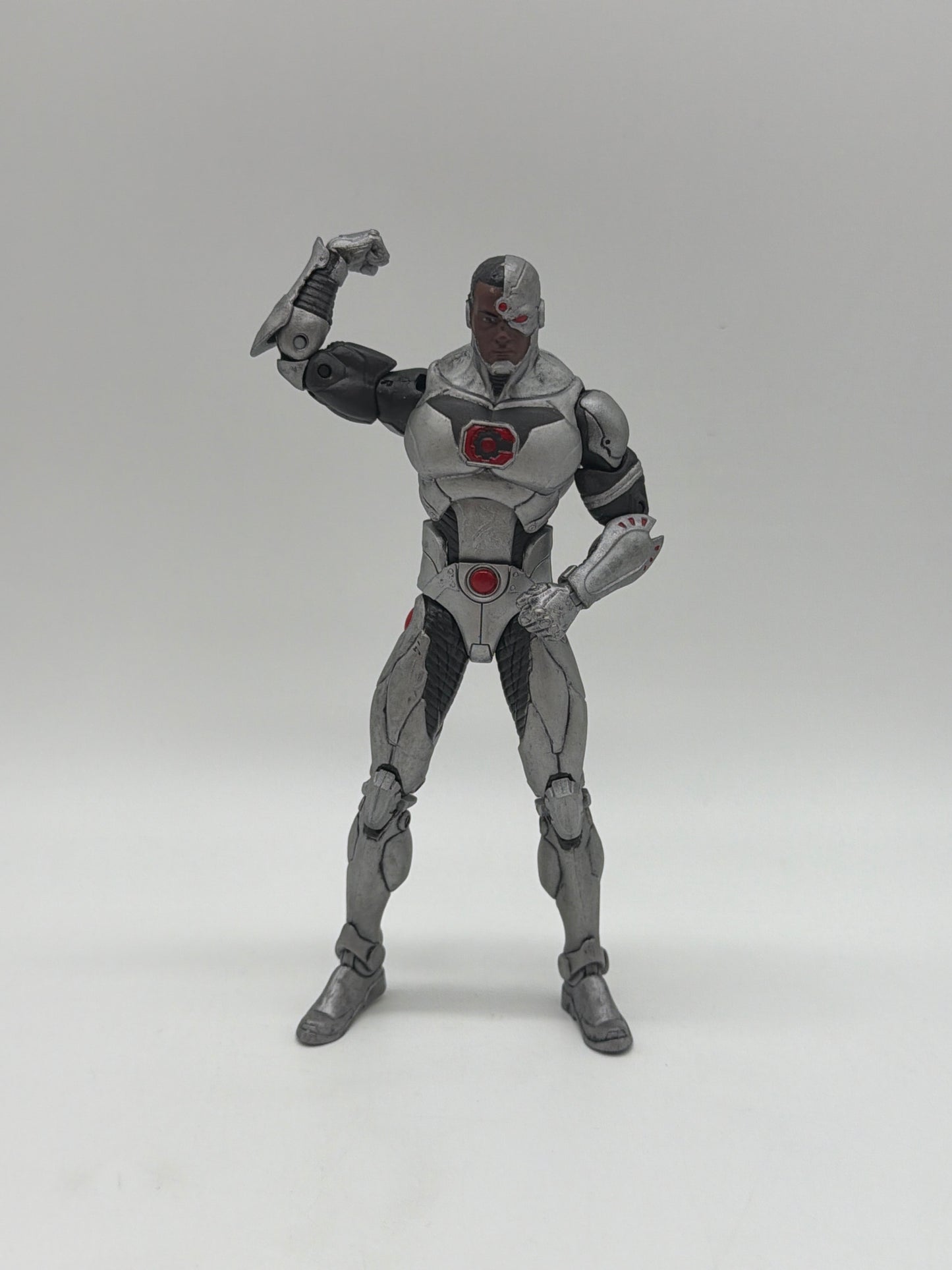 DC Collectibles 2017 DC Icons Cyborg Forever Evil Deluxe 6-Inch