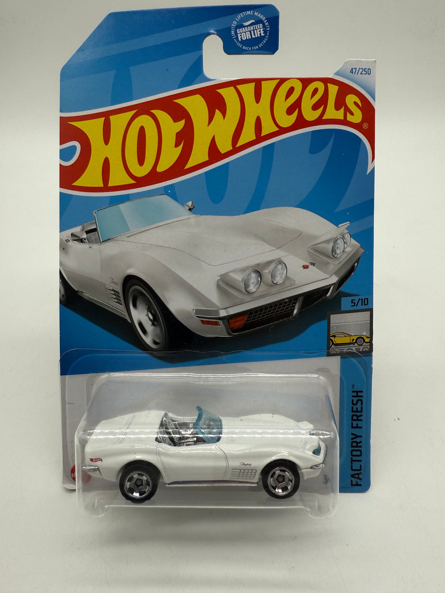 Hot Wheels '72 Stingray Convertible 2021 Mattel