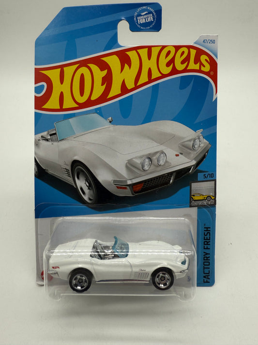 Hot Wheels '72 Stingray Convertible 2021 Mattel