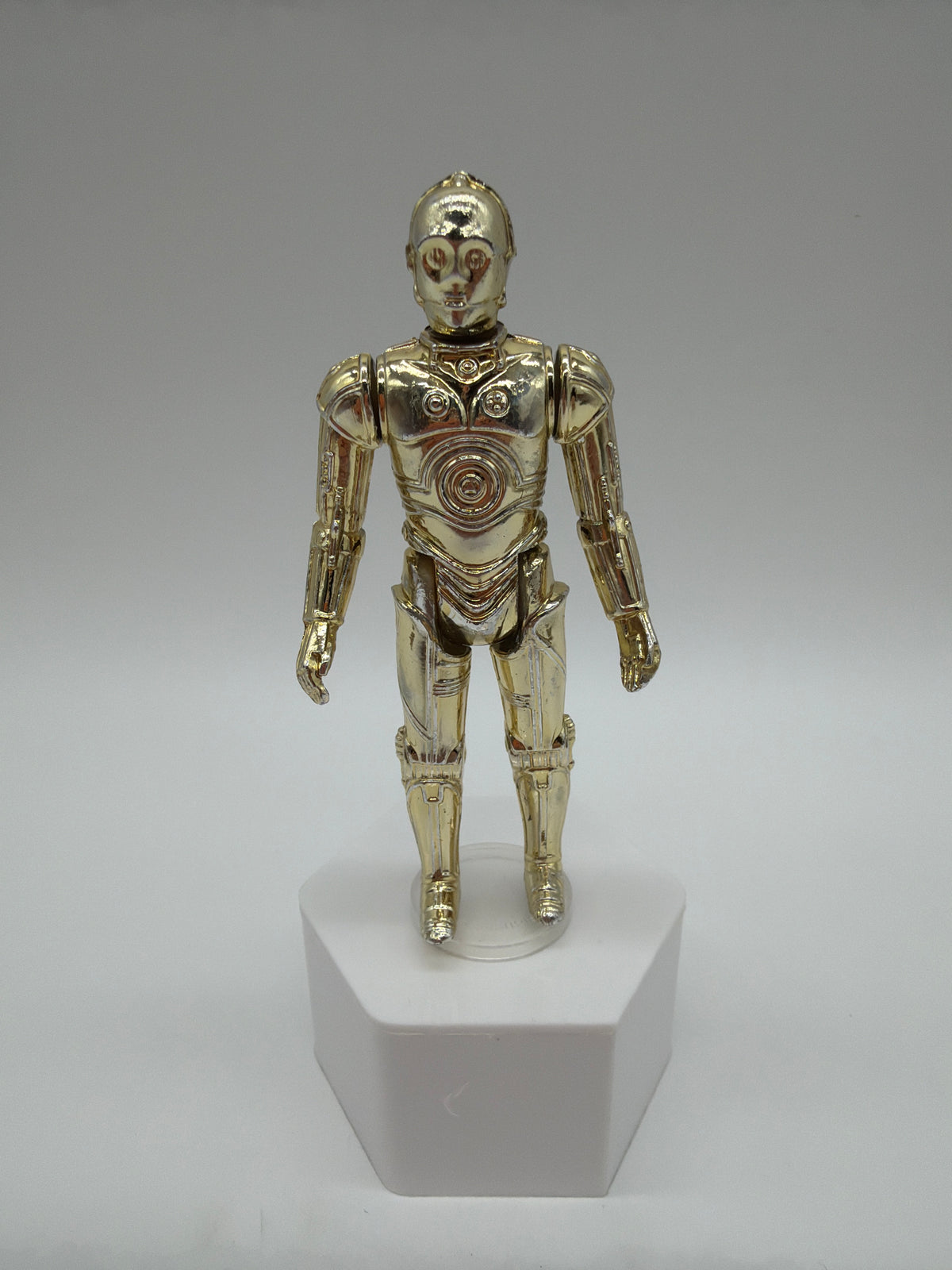 Kenner 1977 Star Wars C-3PO, photo 1 of 5