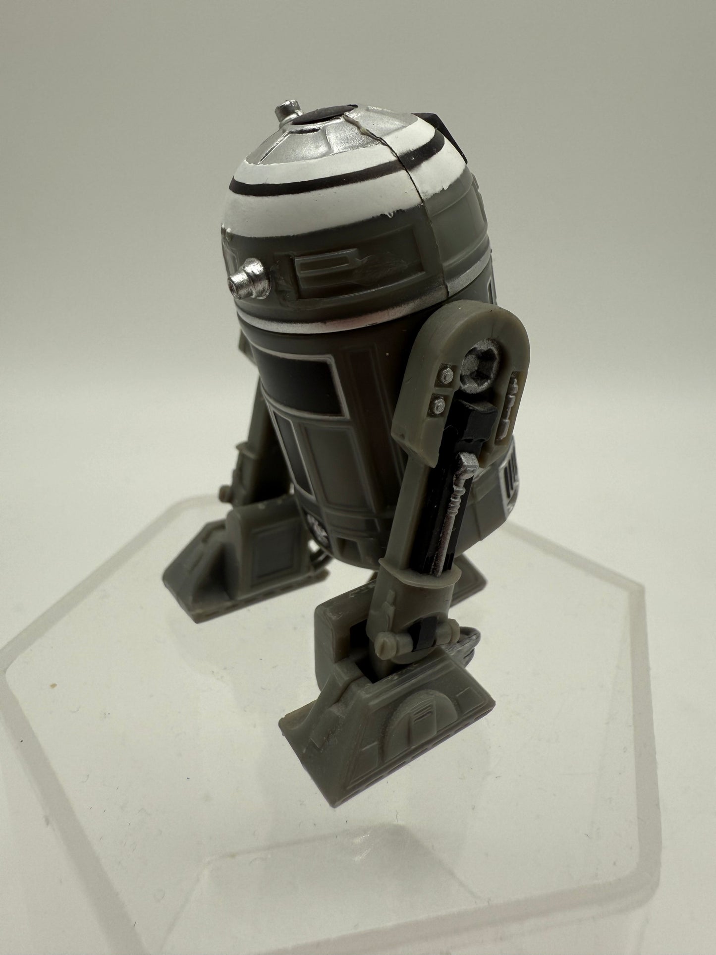Star Wars Astromech Droid Droid Factory R2-Q2 2005 Hasbro