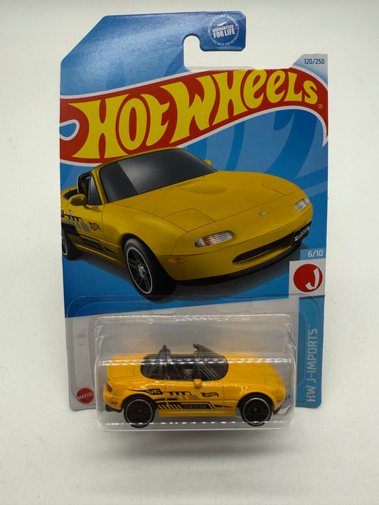 Hot Wheels '91 Mazda MX-5 Miata 2021 Mattel
