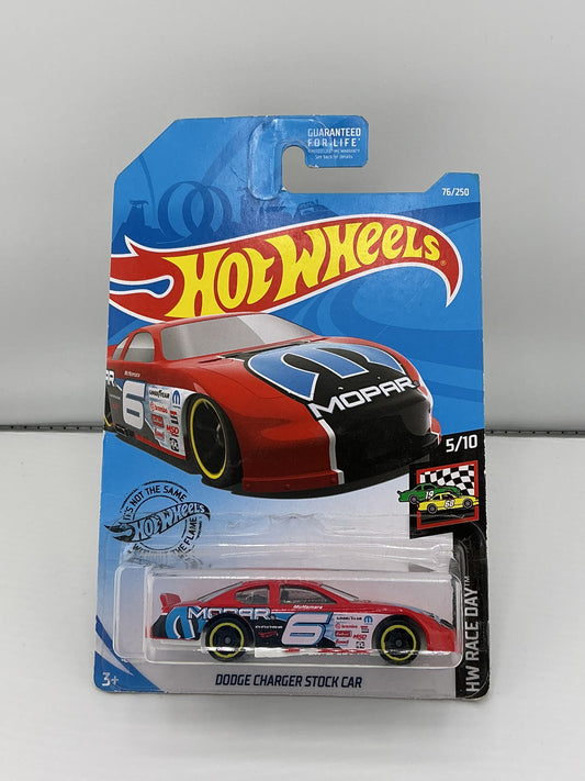 Hot Wheels Dodge Charger Stock Car 2017 Mattel