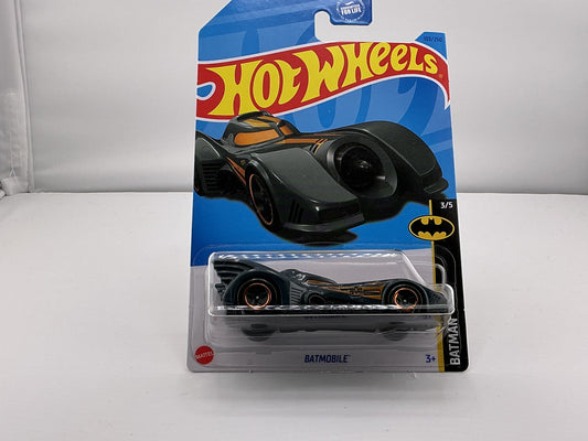 Hot Wheels Batmobile 2021 Mattel