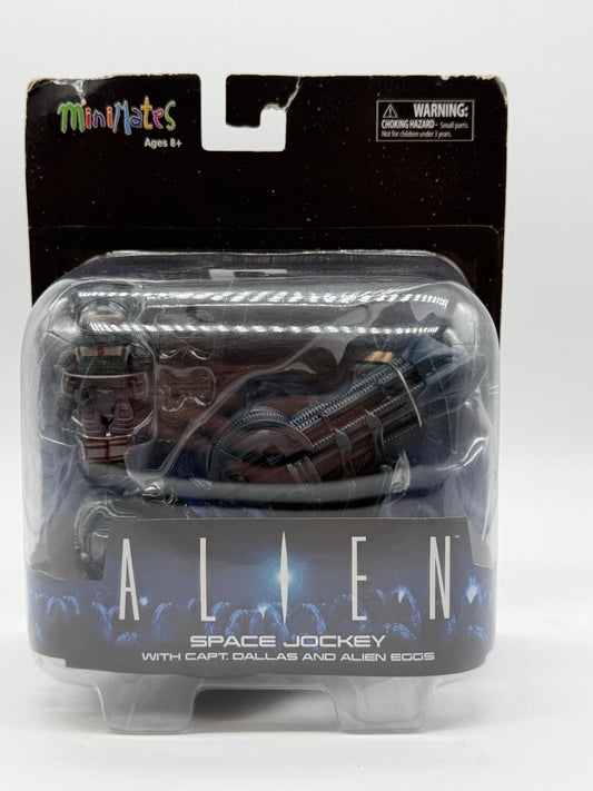 Alien Space Jockey 2016 Diamond Select Toys