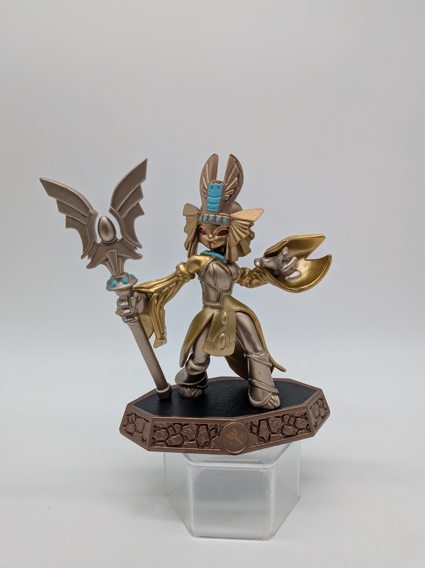 Activision 2016 Skylanders Imaginators Golden Queen Figure