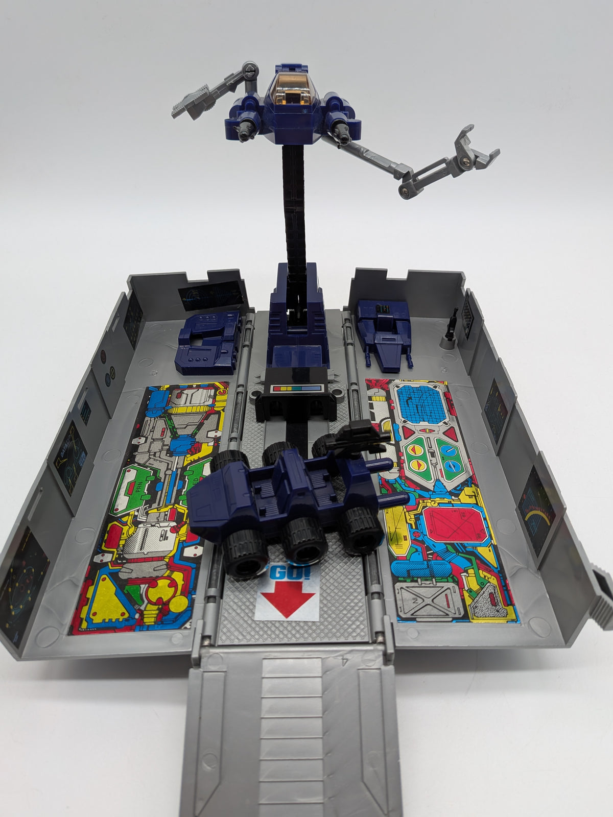 Hasbro 1984 Transformers Optimus Prime Action Figure, photo 5 of 9