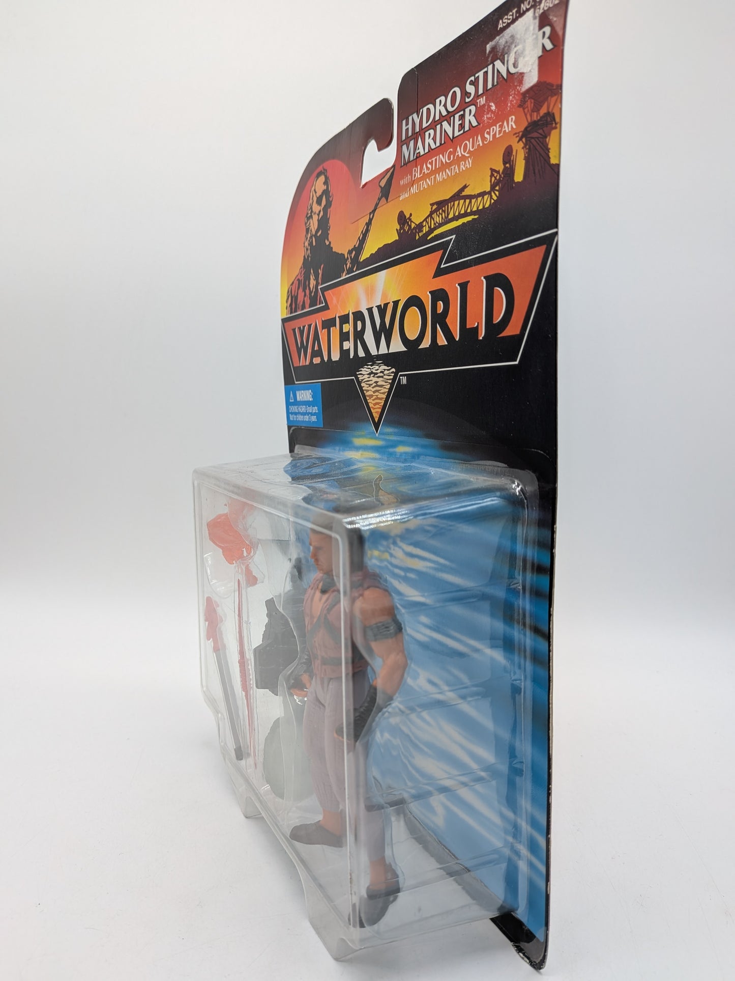 Tonka 1995 Waterworld Hydro Stinger Mariner with Blasting Aqua Spear and Mutant Manta Ray Action Figure
