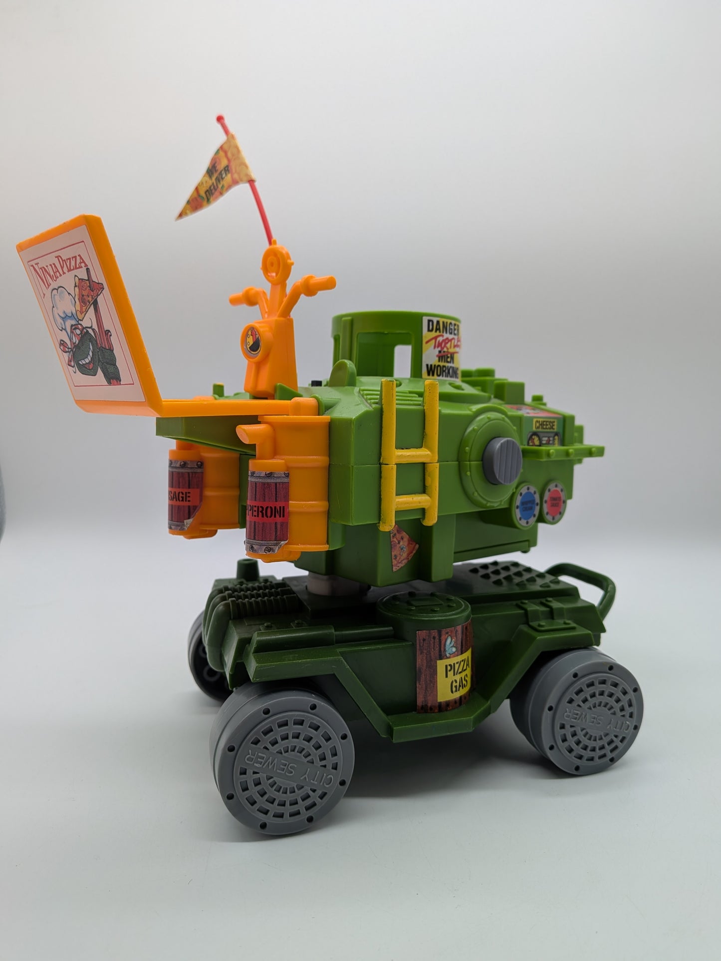 Playmates 1989 Teenage Mutant Ninja Turtles Pizza Thrower Vehicle