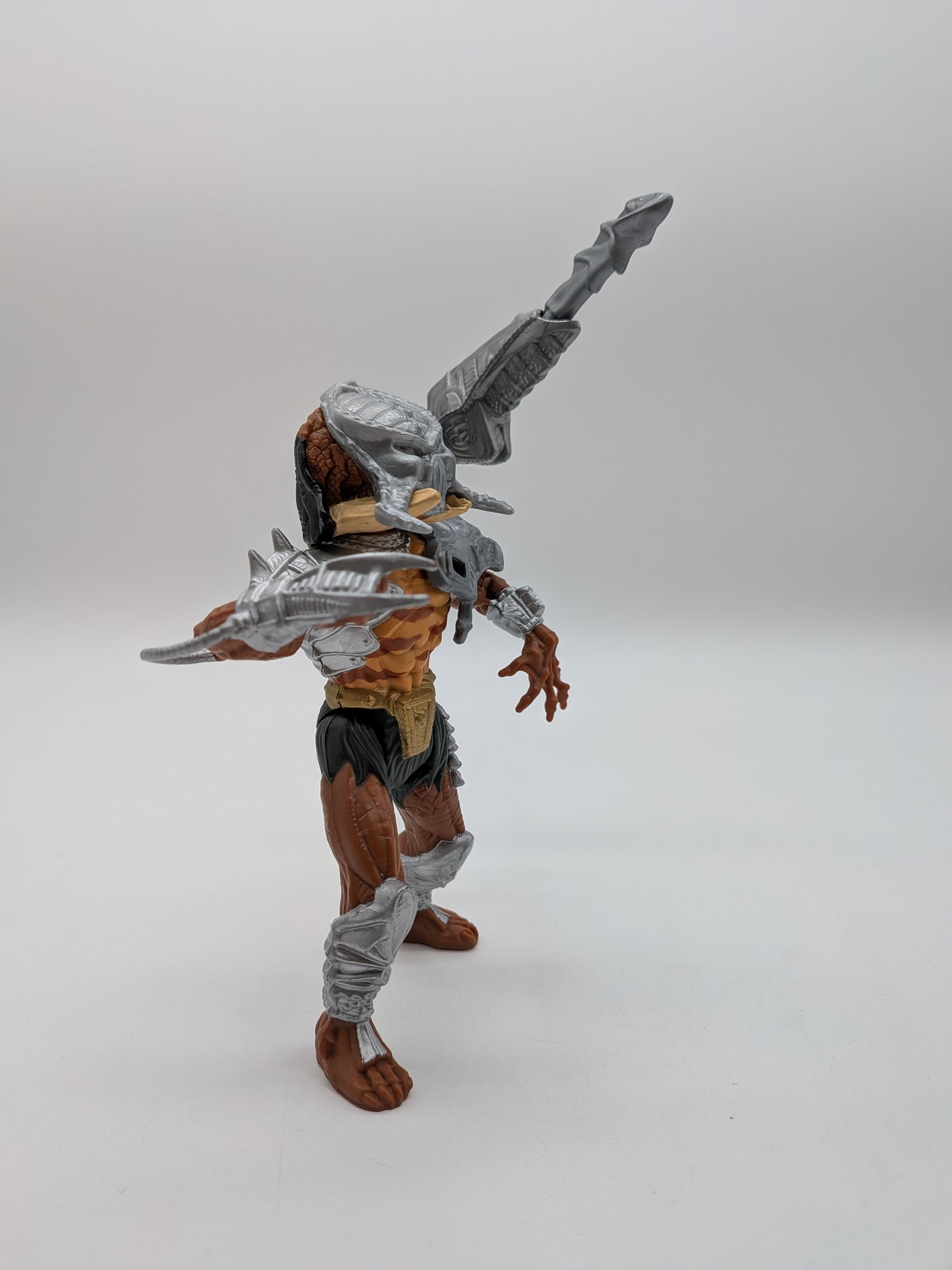 Kenner 1994 Predator Cracked Tusk Predator Action Figure