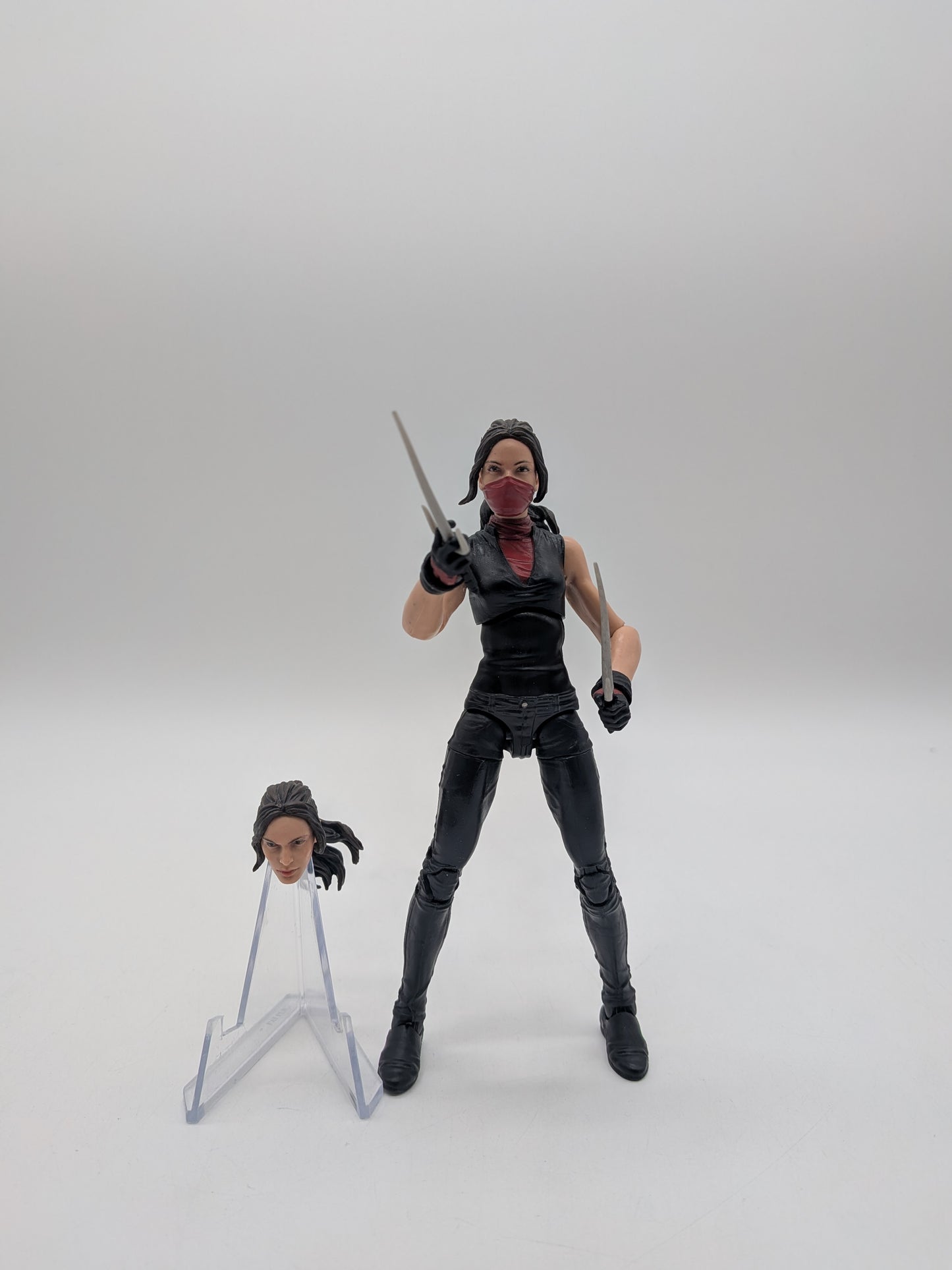 Hasbro 2017 Marvel Legends Daredevil Elektra Action Figure