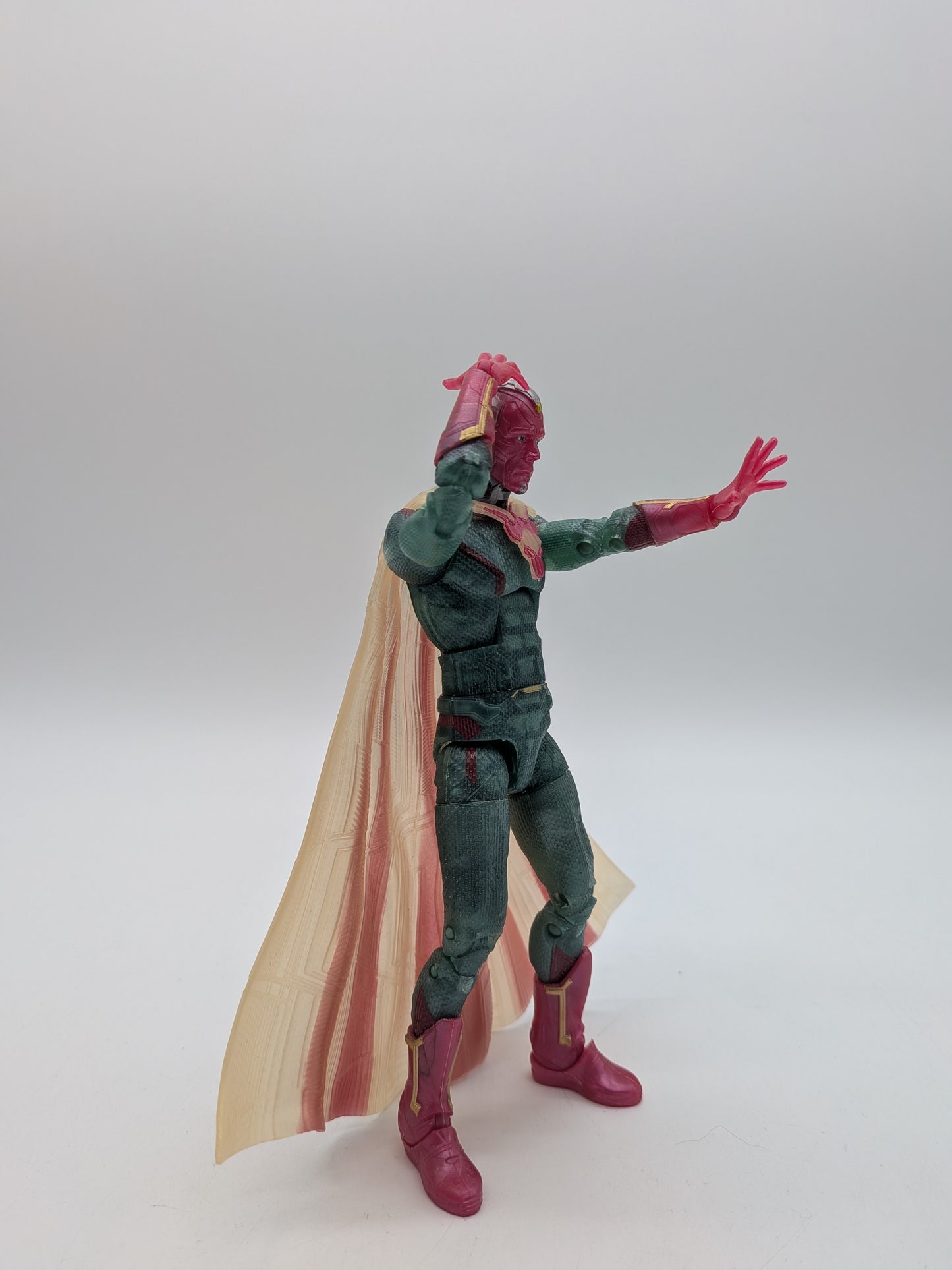 Hasbro 2019 Marvel Legends Vision Action Figure