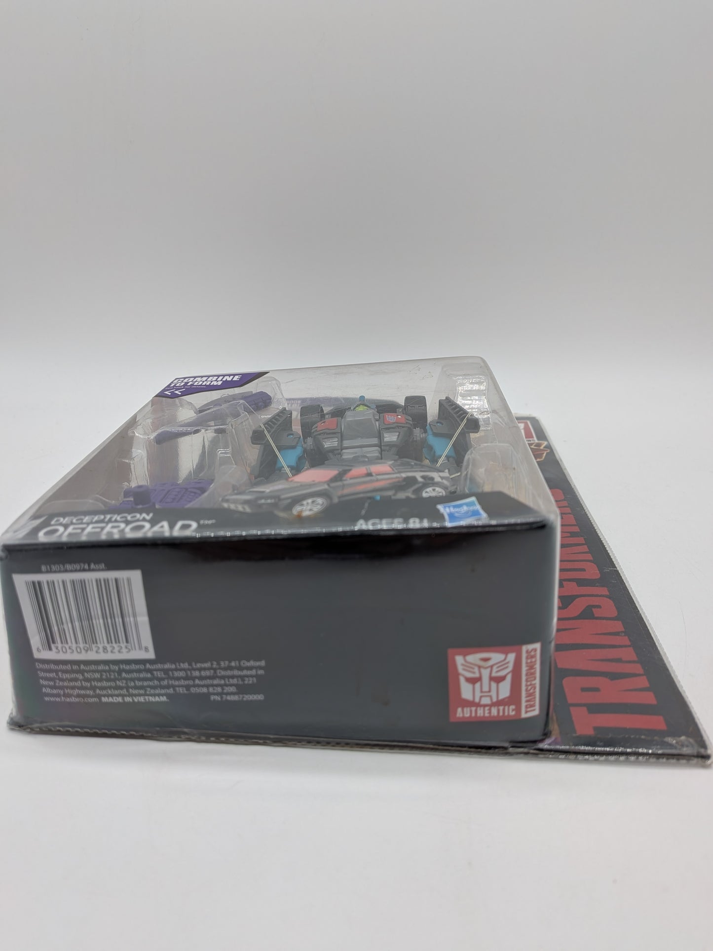 Hasbro 2014 Transformers Combiner Wars Decepticon Offroad Figure w/Comic Book