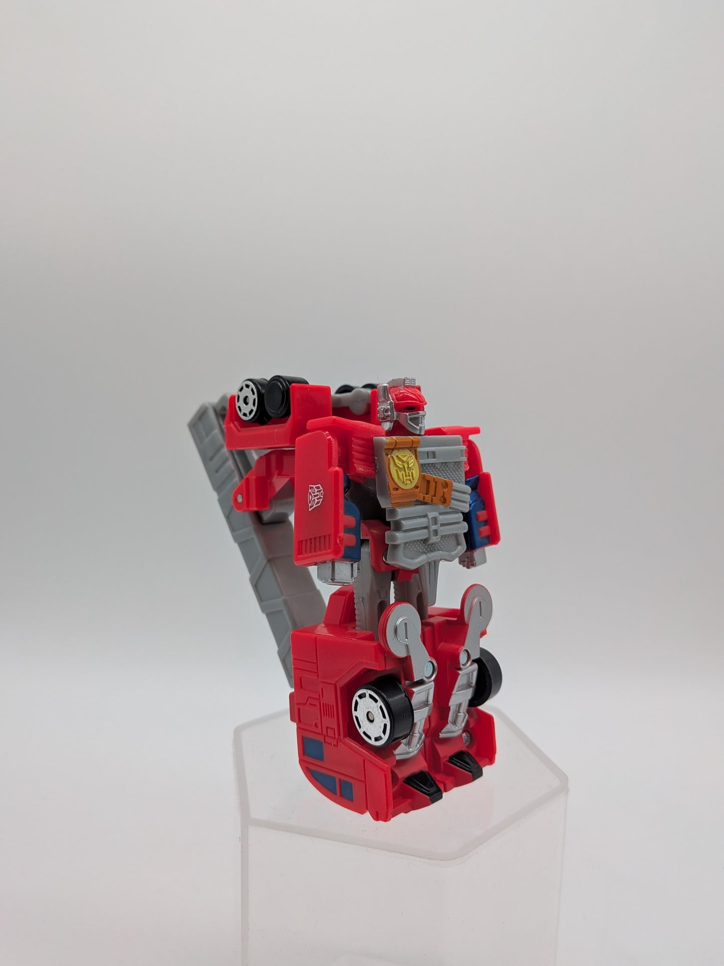 Hasbro 2002 Transformers Robots in Disguise (RID) Optimus Prime Basic Class Figure