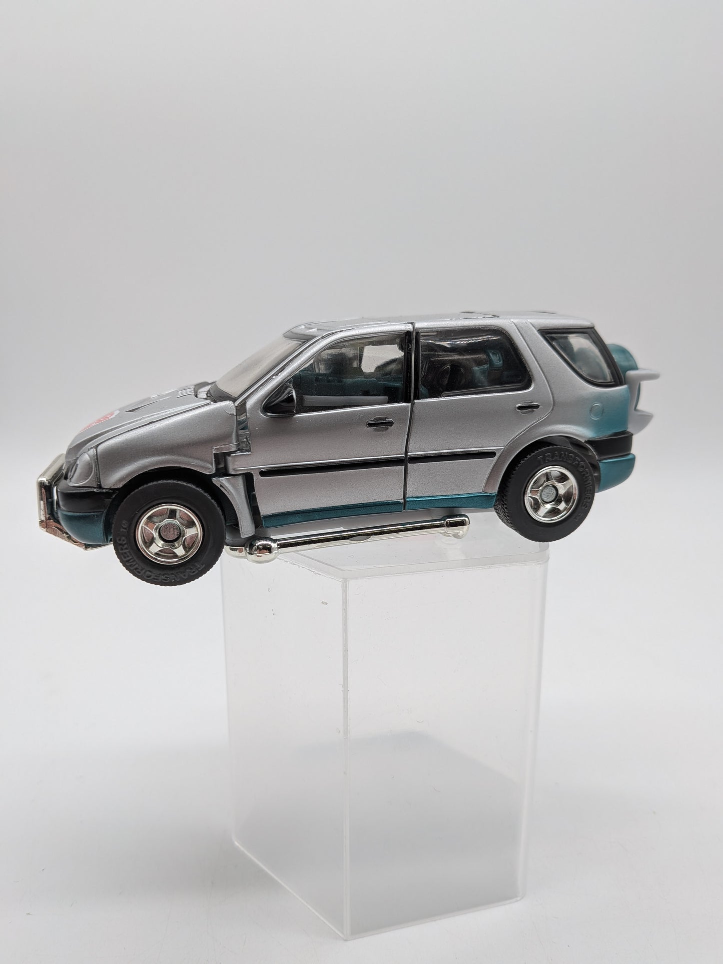 Hasbro 2001 Transformers Robots in Disguise (RID) X-Brawn Deluxe Class Figure