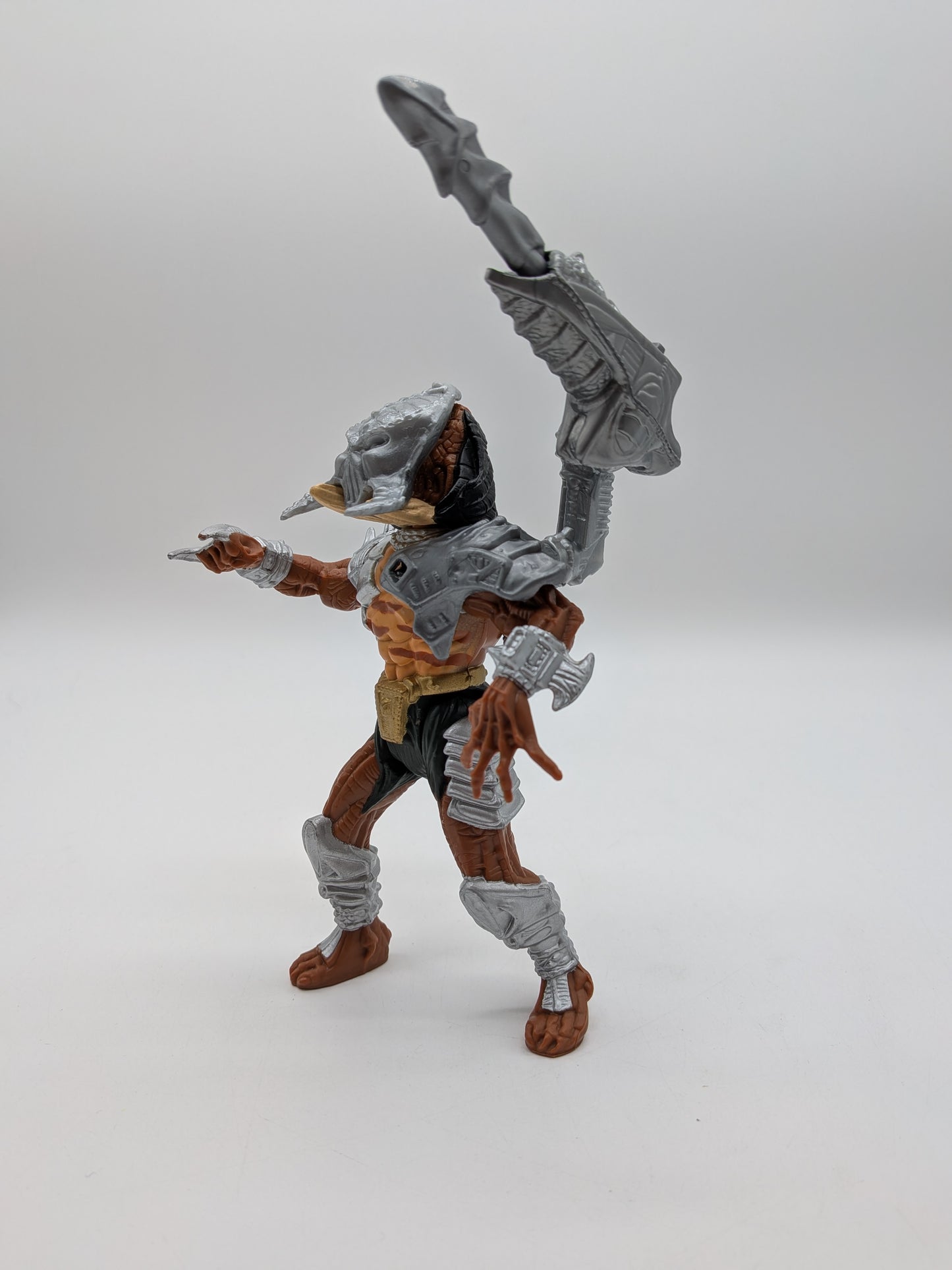 Kenner 1994 Predator Cracked Tusk Predator Action Figure