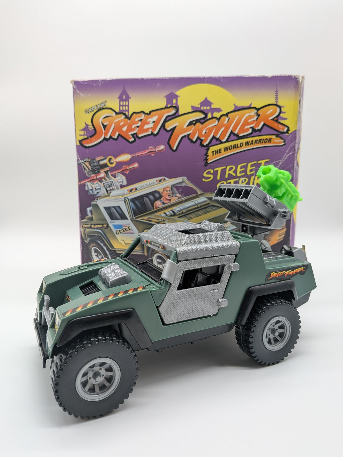 Hasbro 1993 Street Fighter The World Warrior Street Striker Vehicle, photo 1 of 9