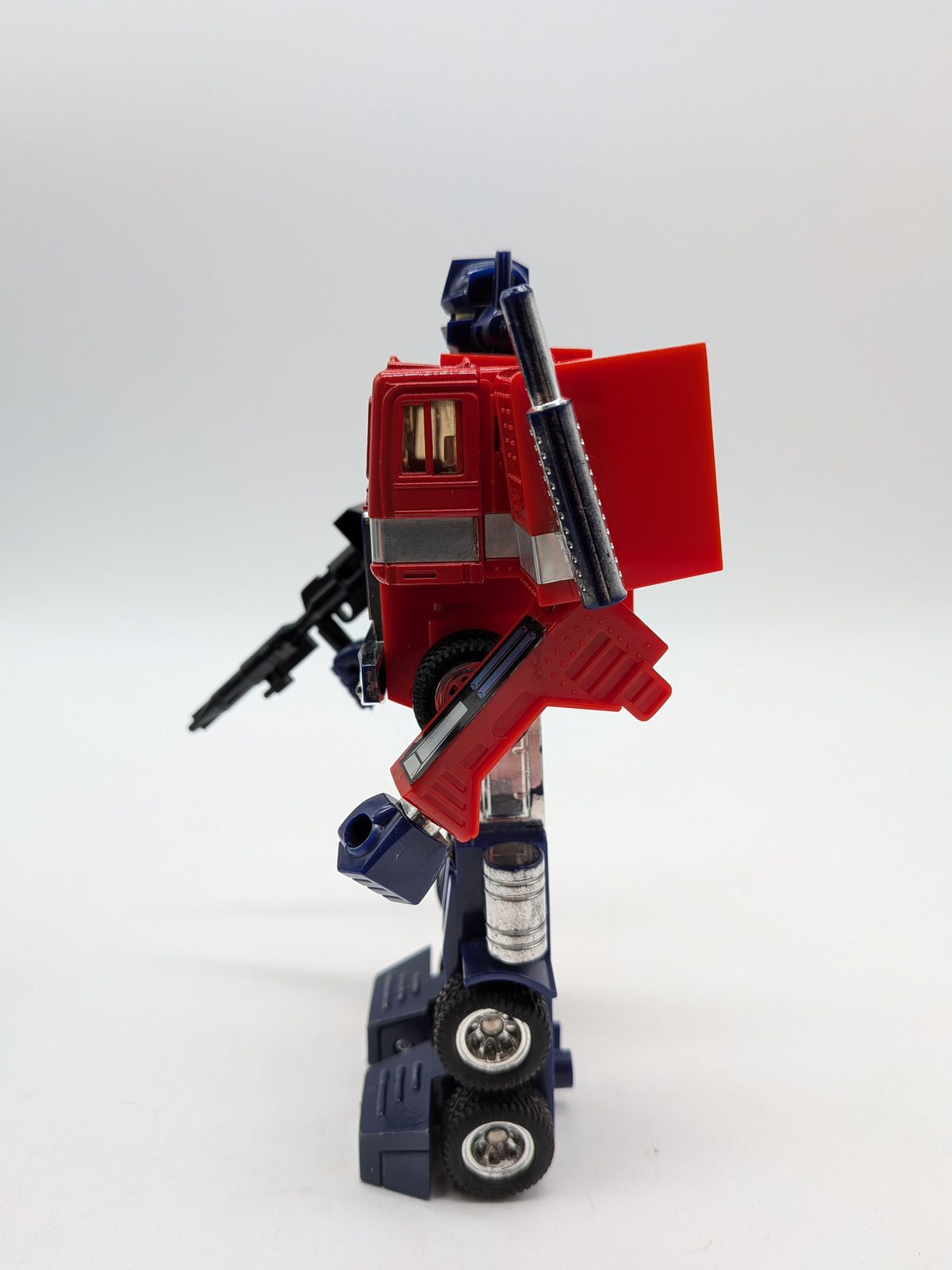 Hasbro 1984 Transformers Optimus Prime Action Figure, photo 3 of 9