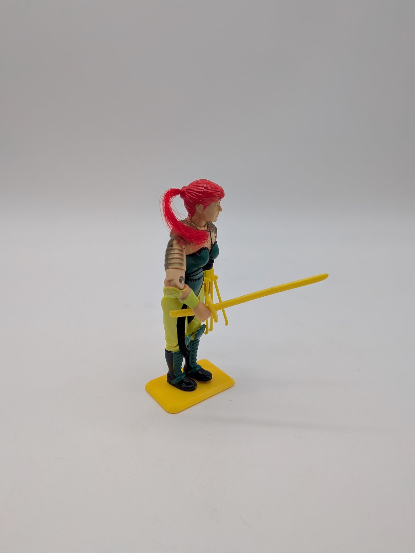 Hasbro 1992 G.I. Joe Ninja Force Scarlett Action Figure
