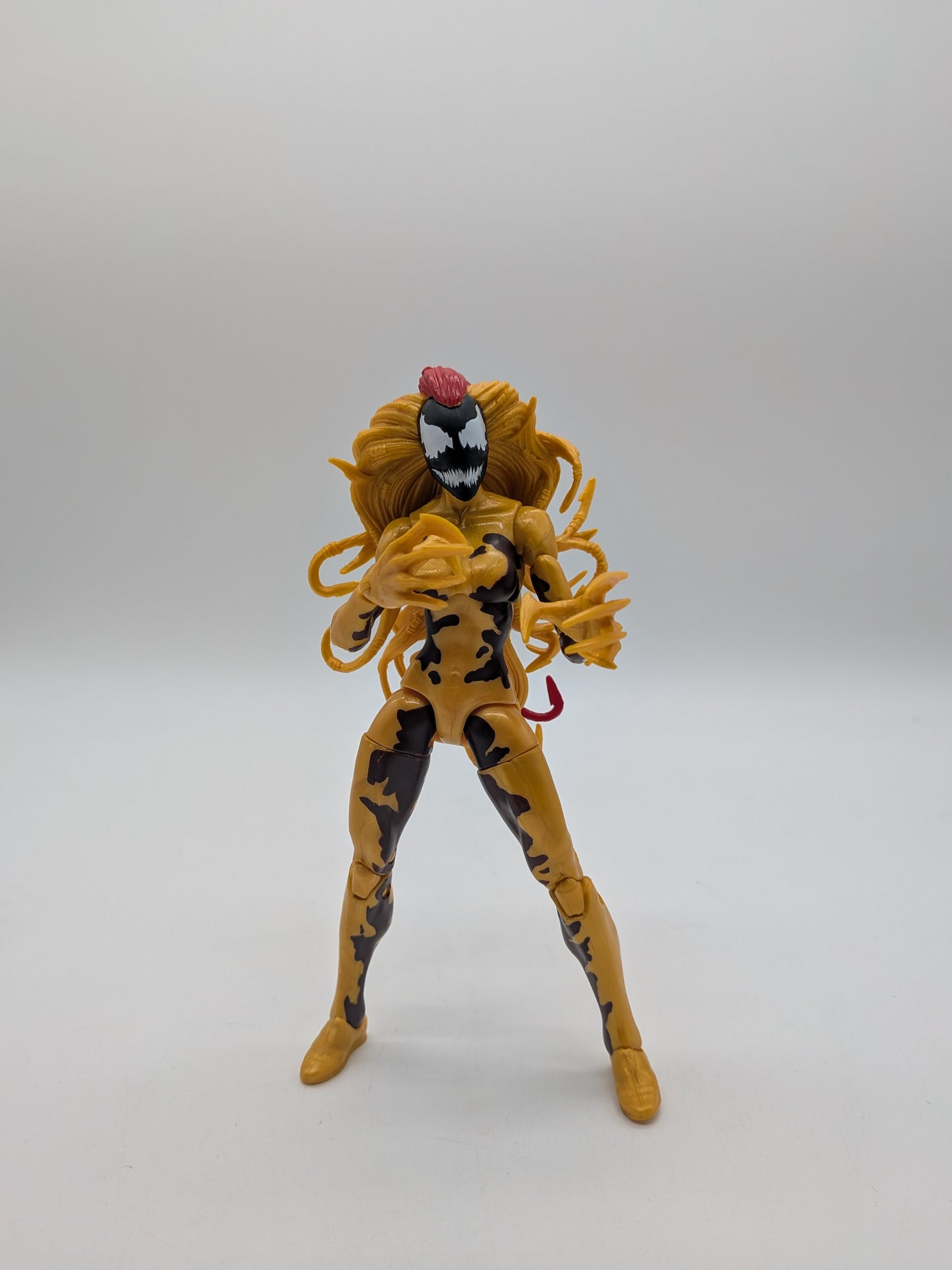 Hasbro 2018 Marvel Legends Scream Action Figure