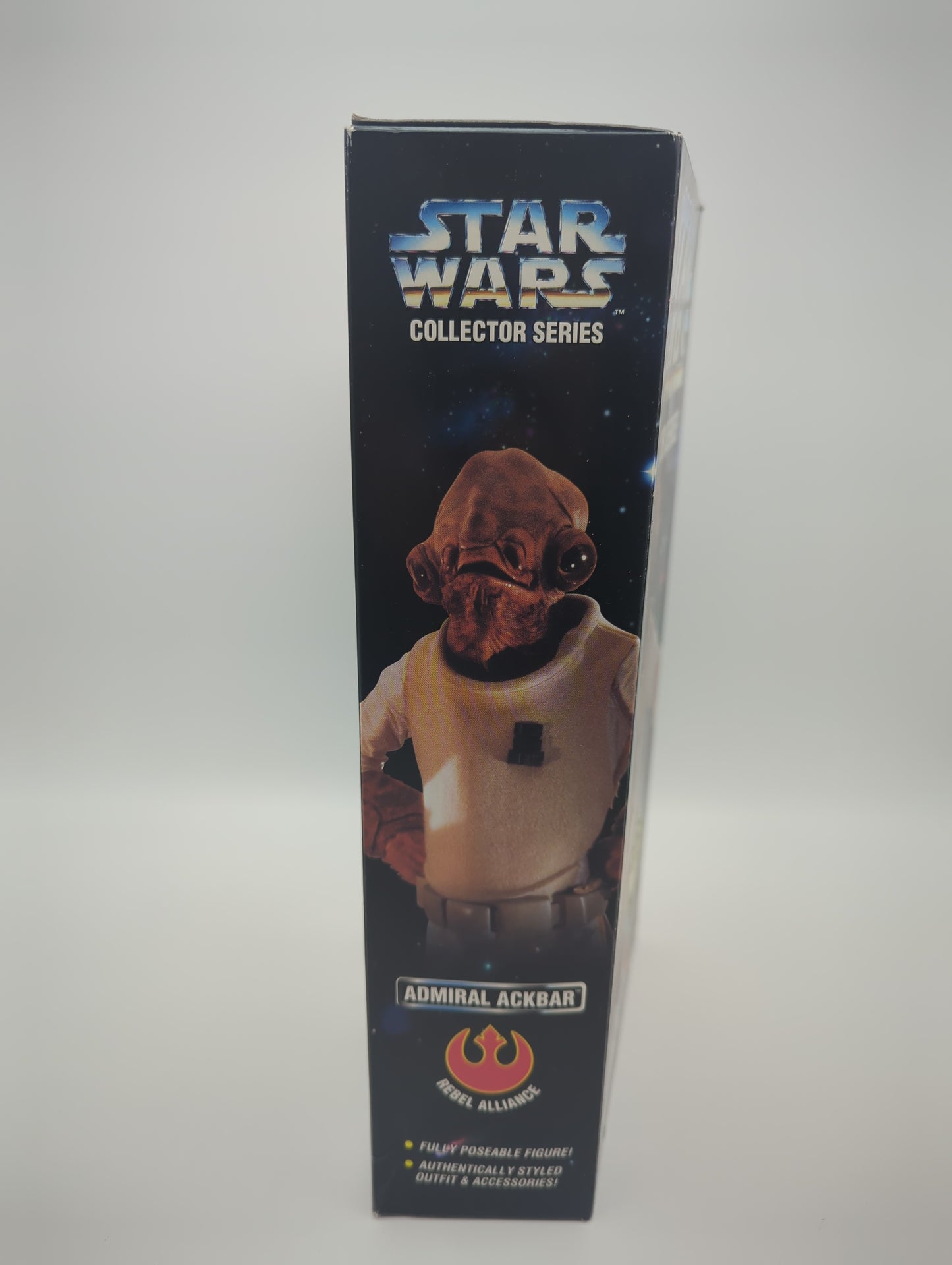 Kenner 1997 Star Wars Collector Series Admiral Ackbar Action Figure