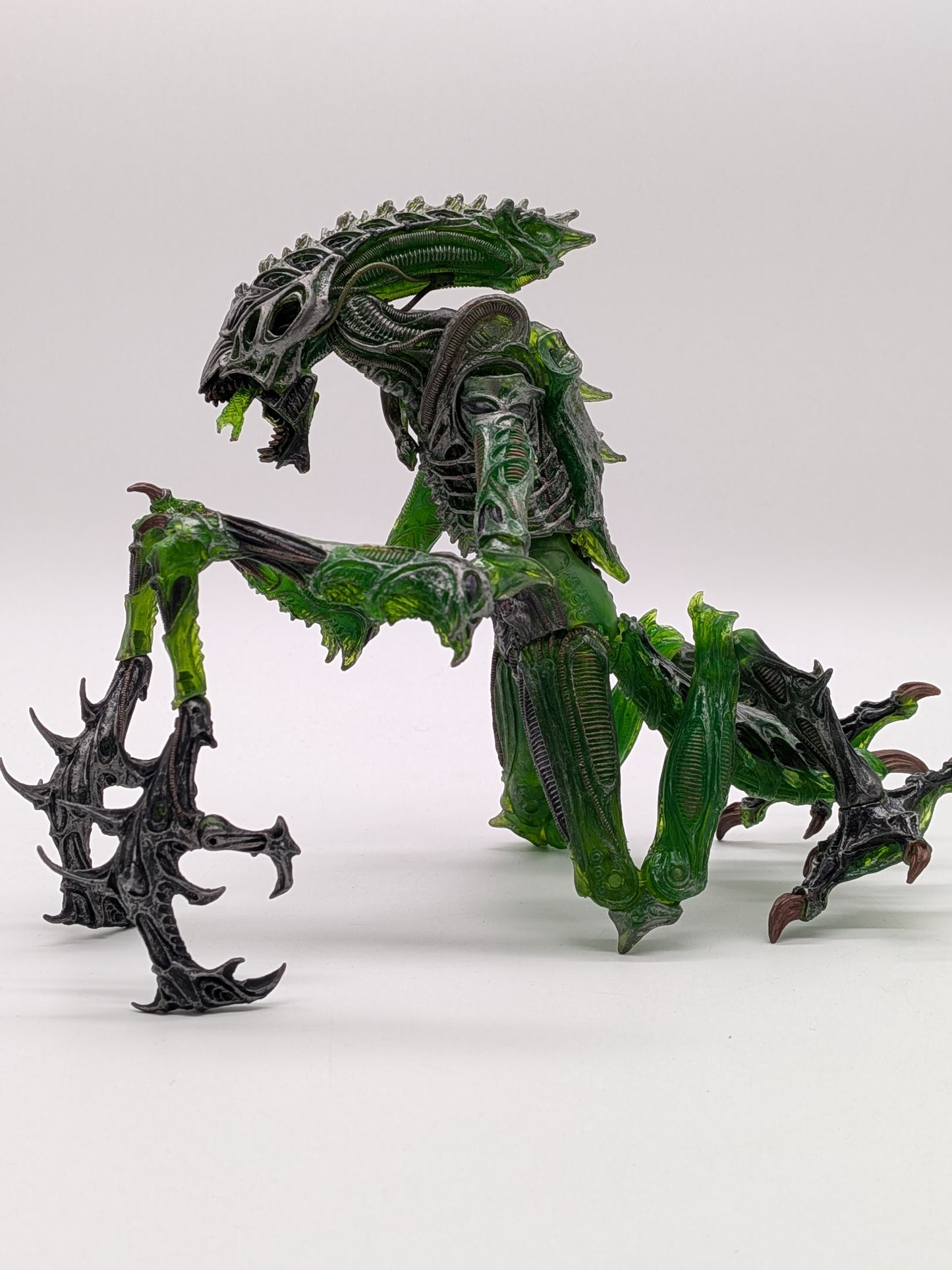 NECA 2016 Alien Mantis Alien Action Figure