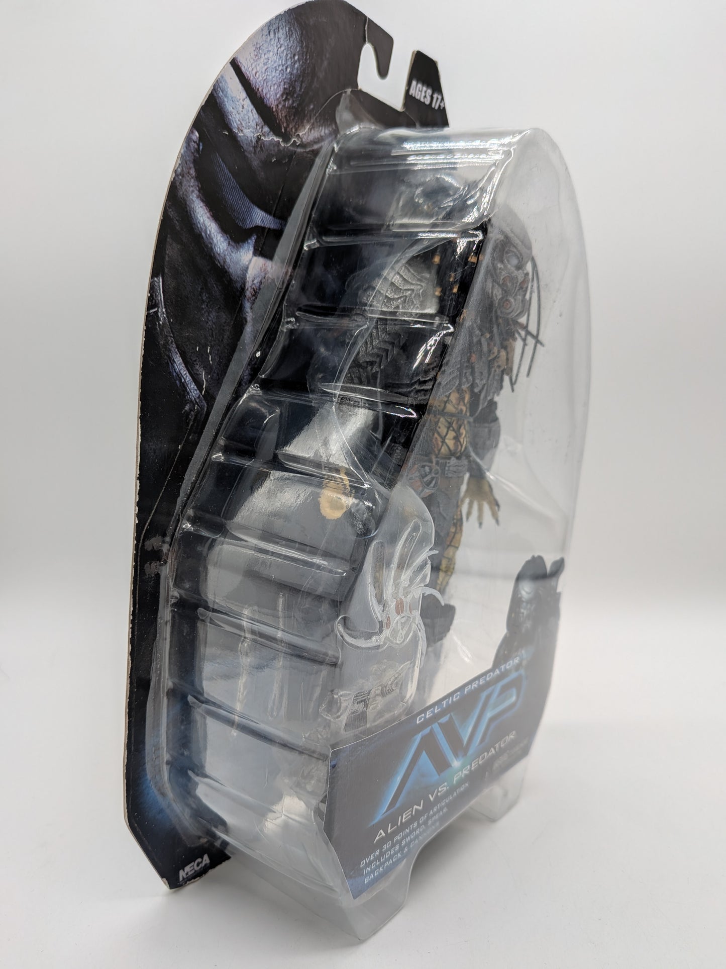 NECA 2015 Aliens vs Predator (AVP) Celtic Predator Action Figure