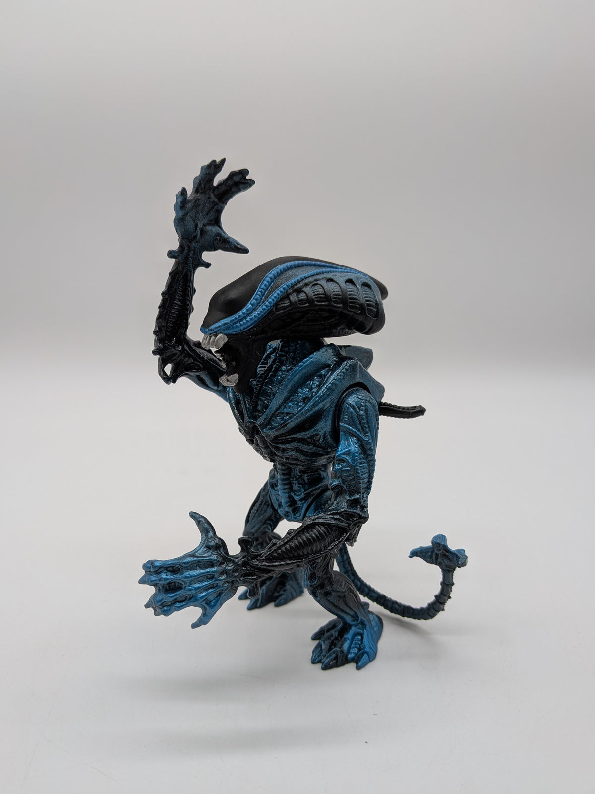 Kenner 1991 Aliens Gorilla Alien Action Figure, photo 2 of 4